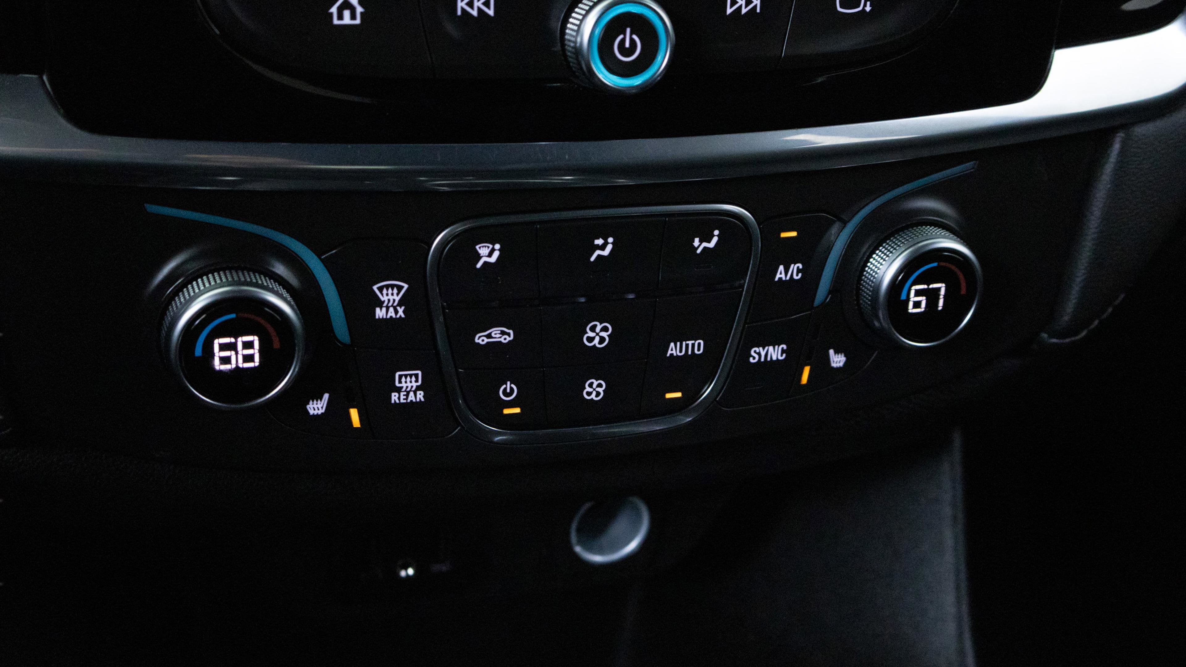 2023 Chevrolet Traverse AWD LT Cloth