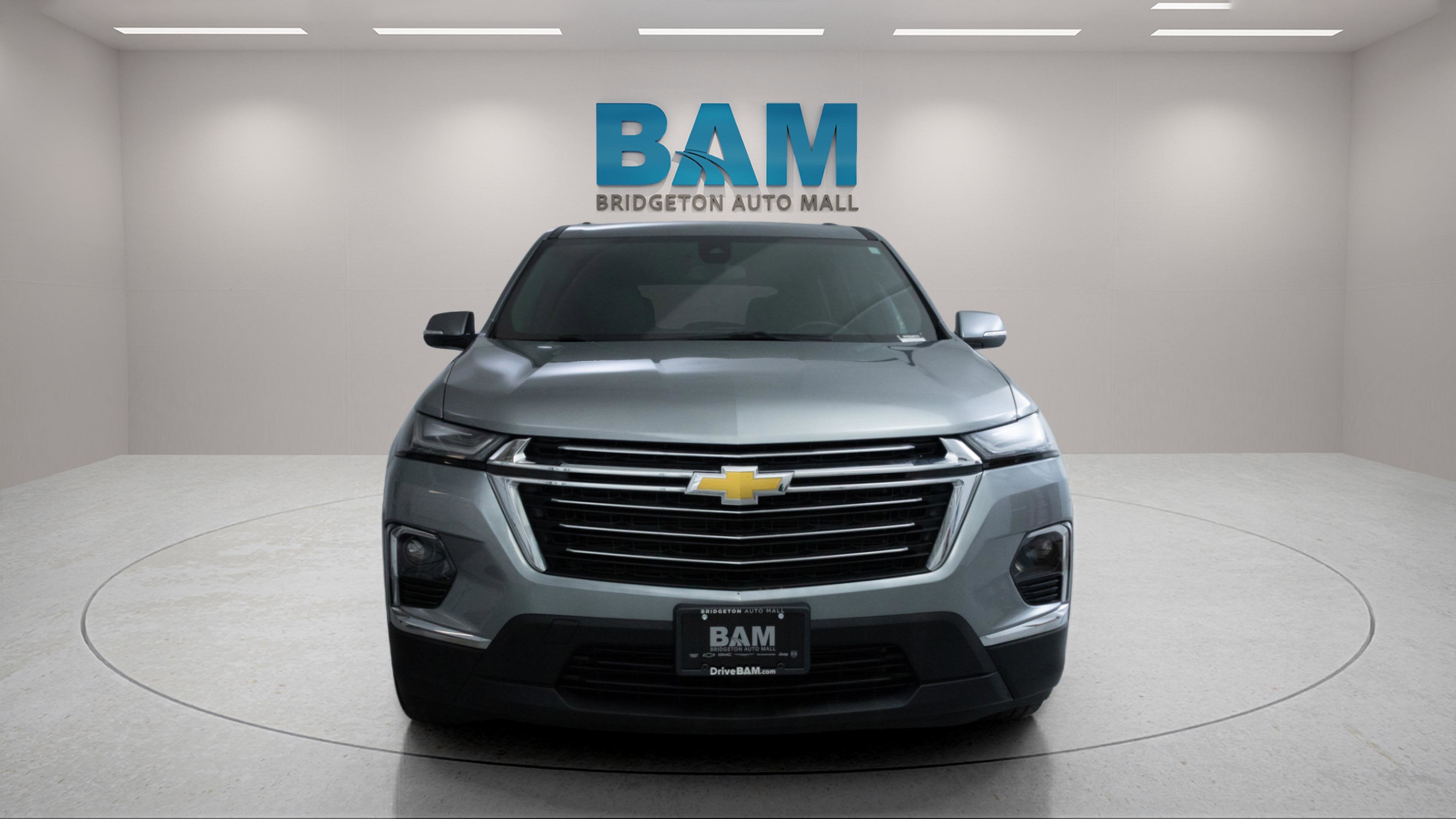 2023 Chevrolet Traverse AWD LT Cloth