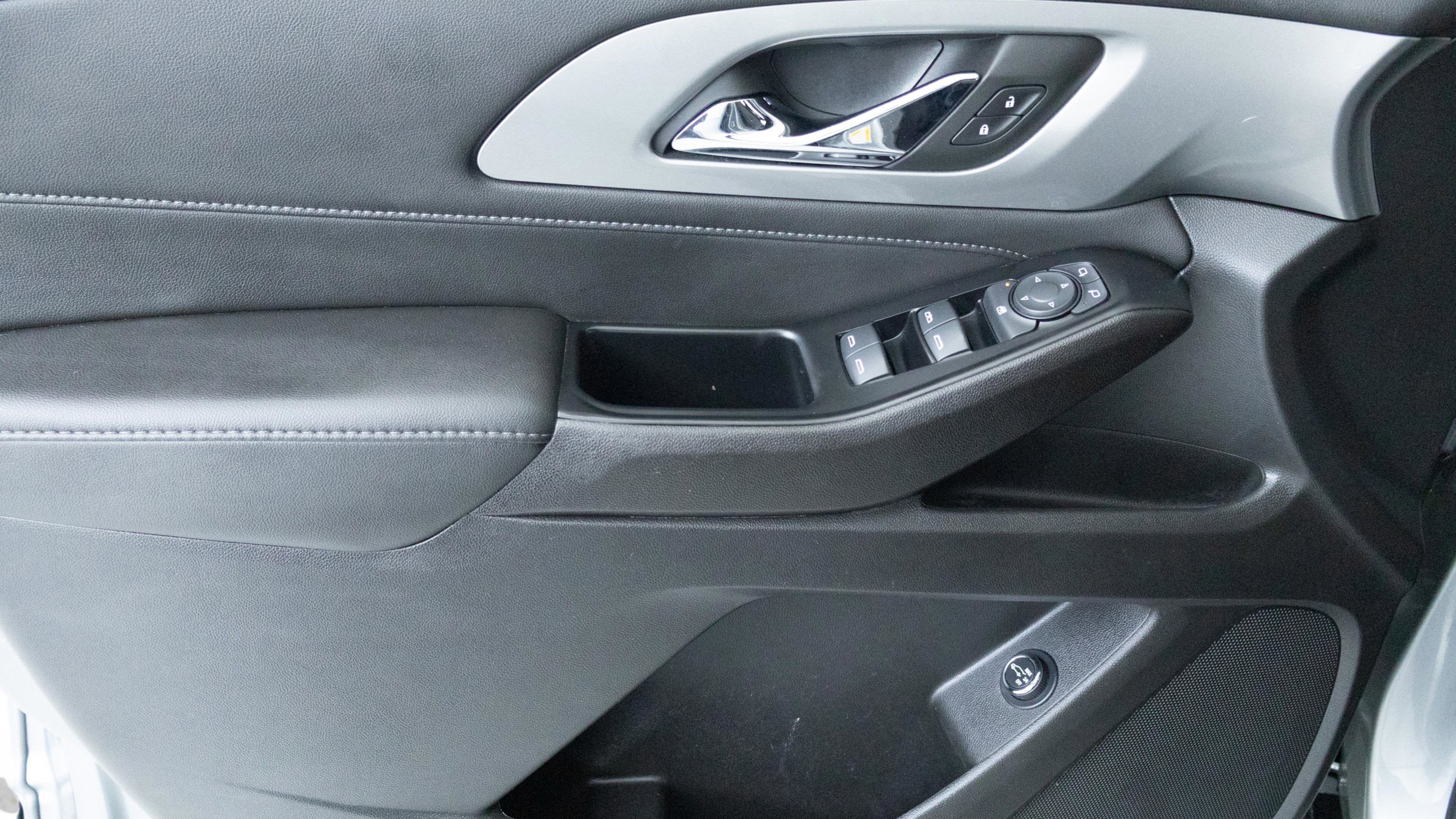2023 Chevrolet Traverse AWD LT Cloth