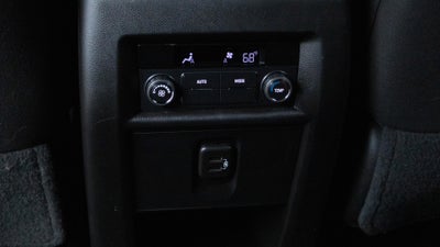 2023 Chevrolet Traverse AWD LT Cloth