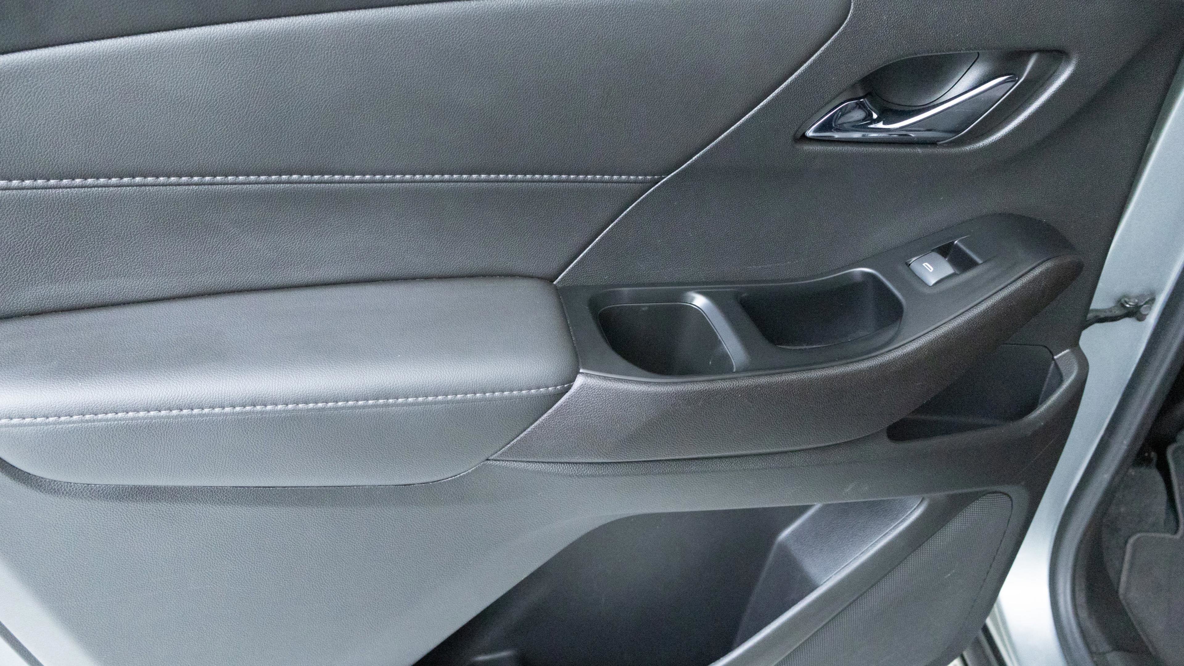 2023 Chevrolet Traverse AWD LT Cloth