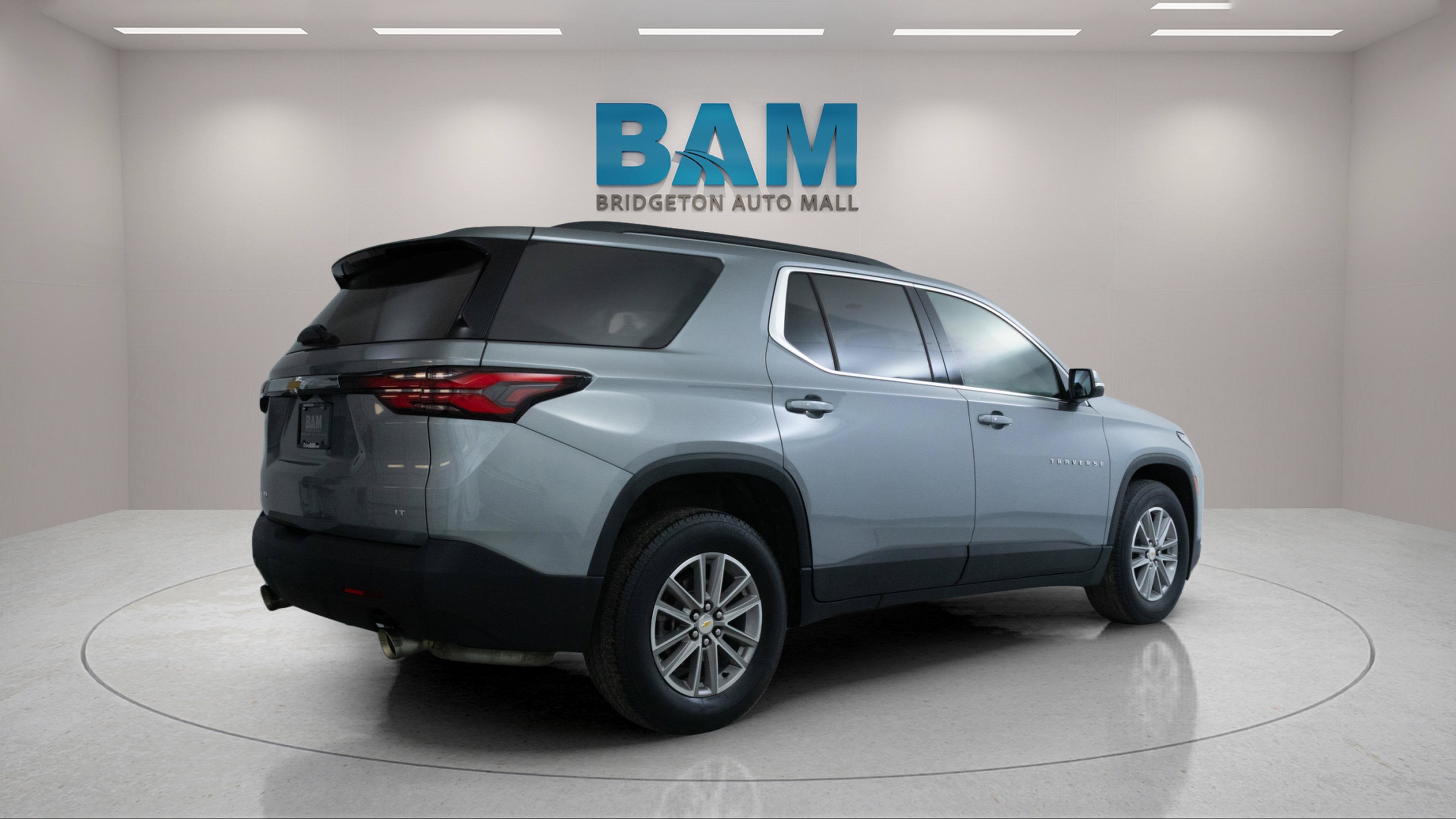 2023 Chevrolet Traverse AWD LT Cloth