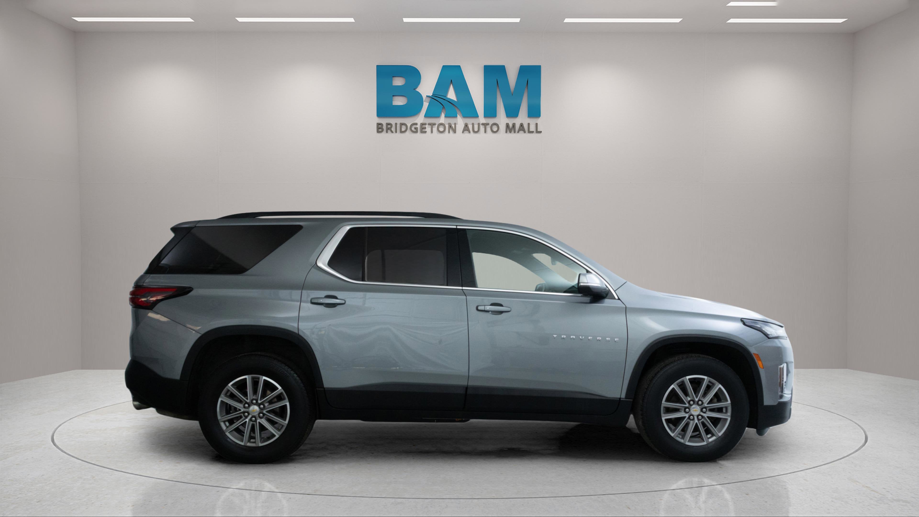 2023 Chevrolet Traverse AWD LT Cloth