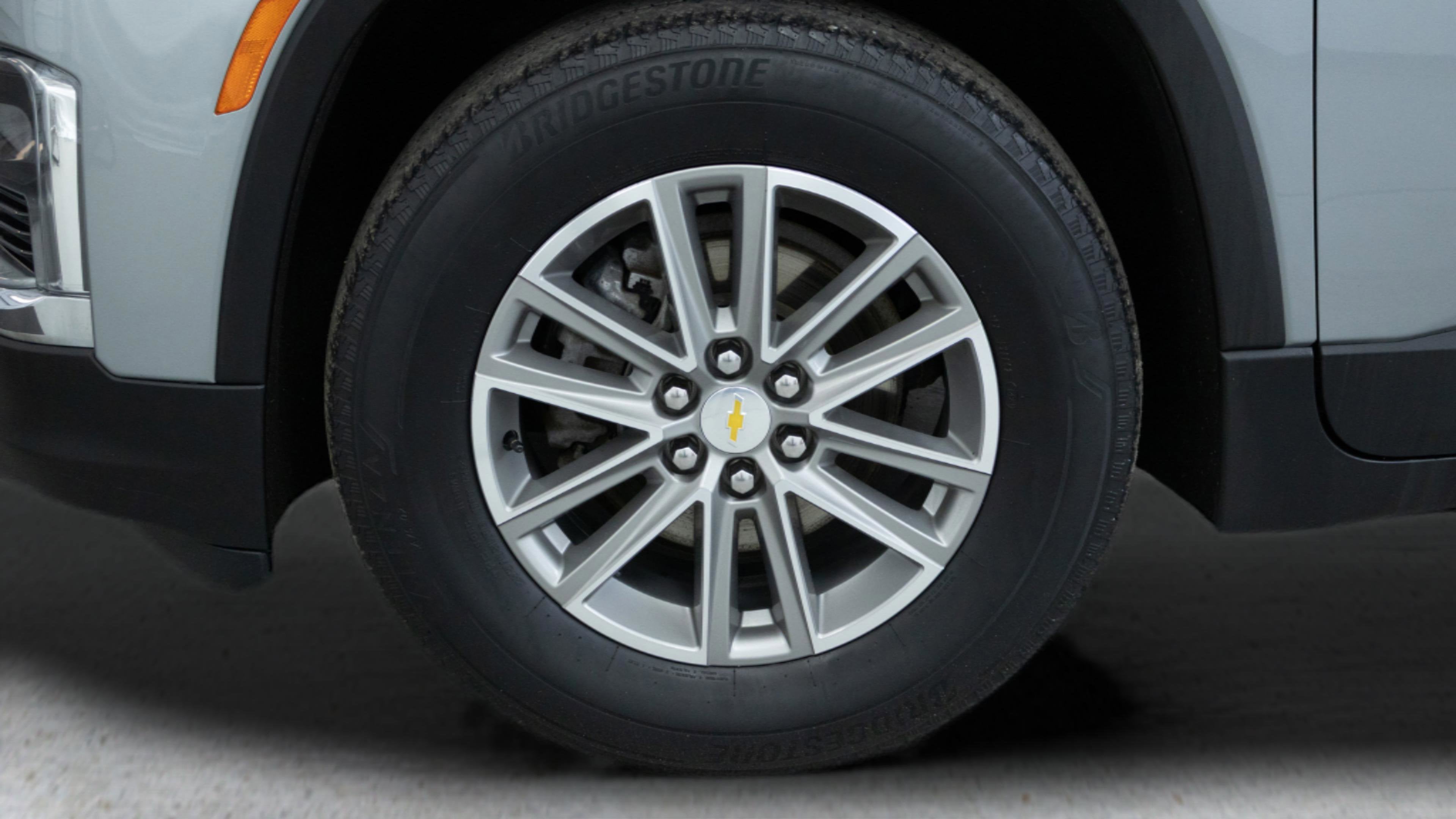 2023 Chevrolet Traverse AWD LT Cloth