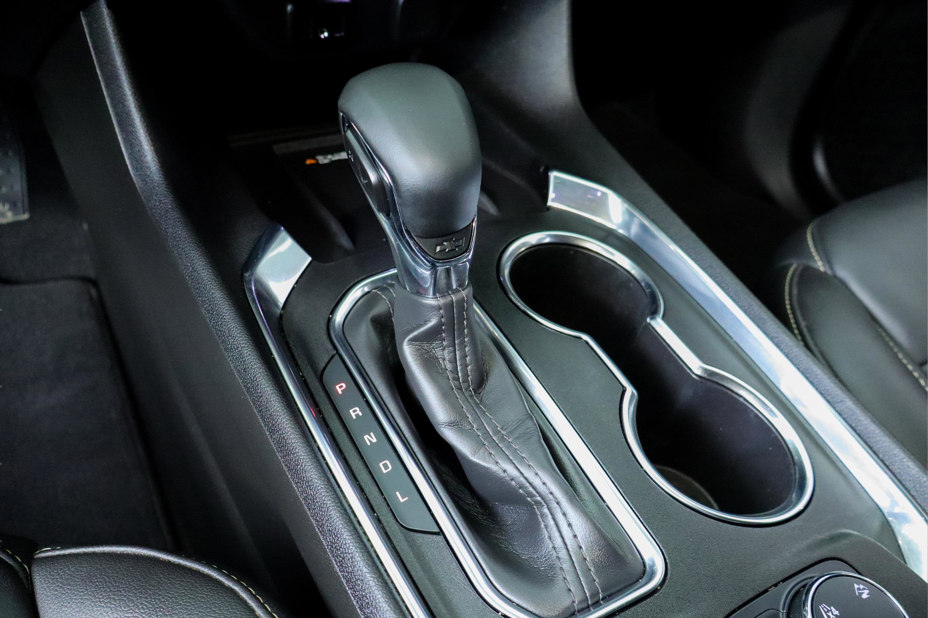 2023 Chevrolet Traverse AWD LT Leather