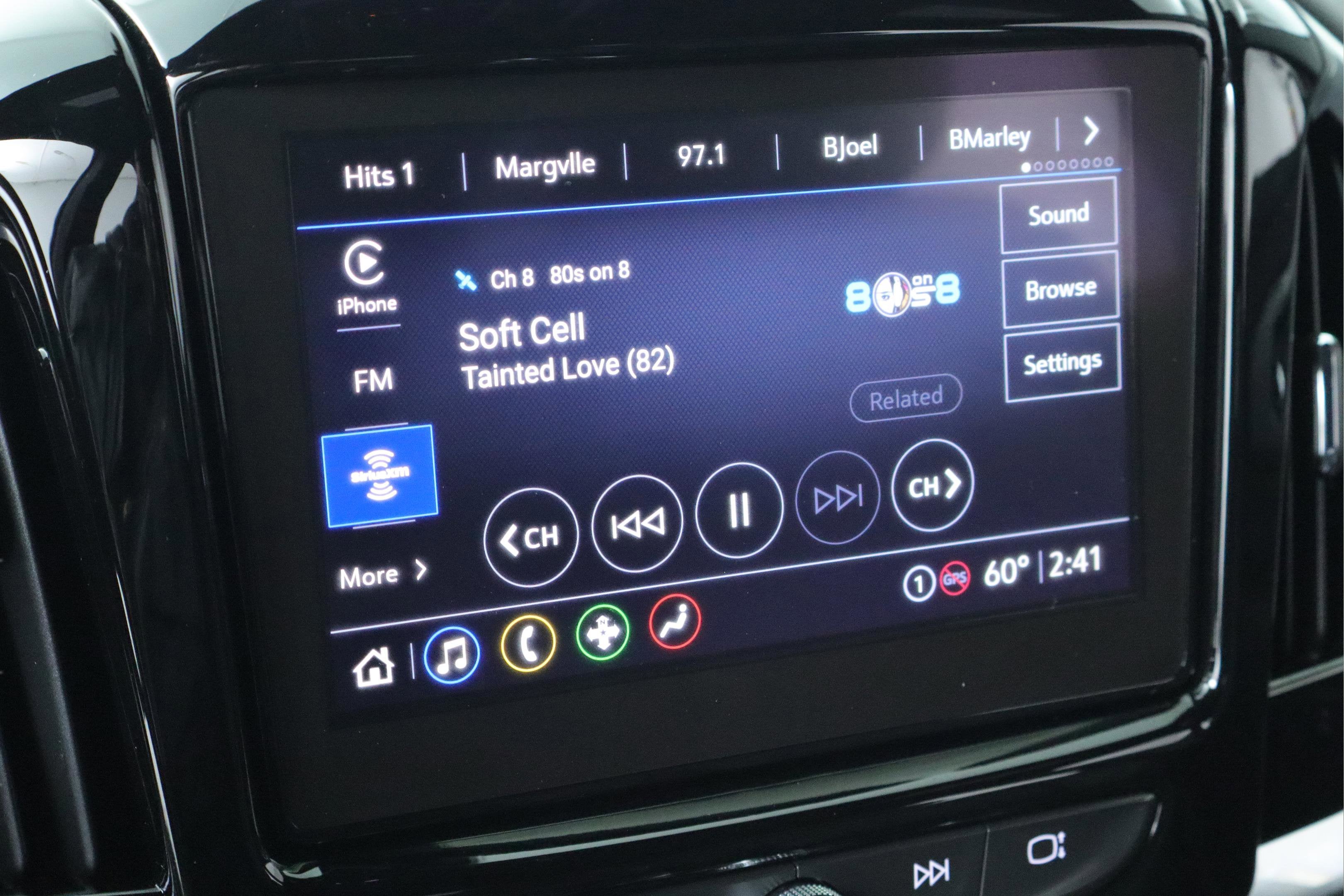 2023 Chevrolet Traverse AWD LT Leather