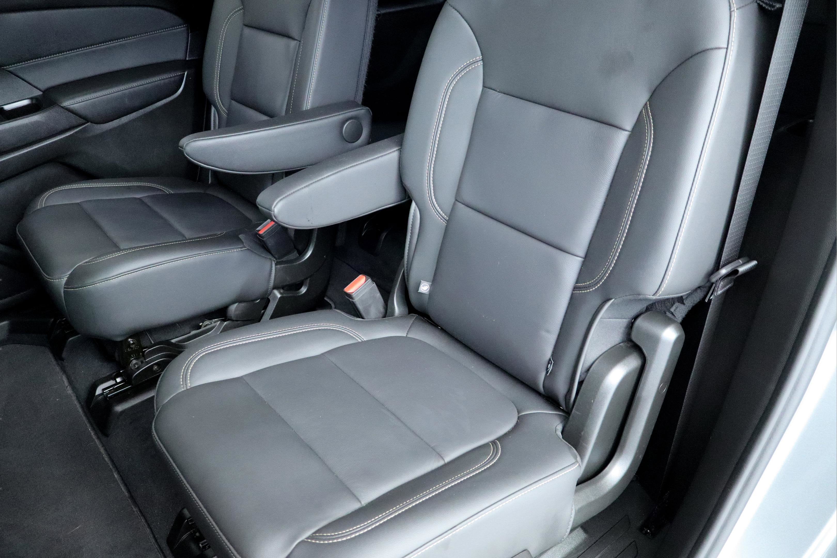 2023 Chevrolet Traverse AWD LT Leather