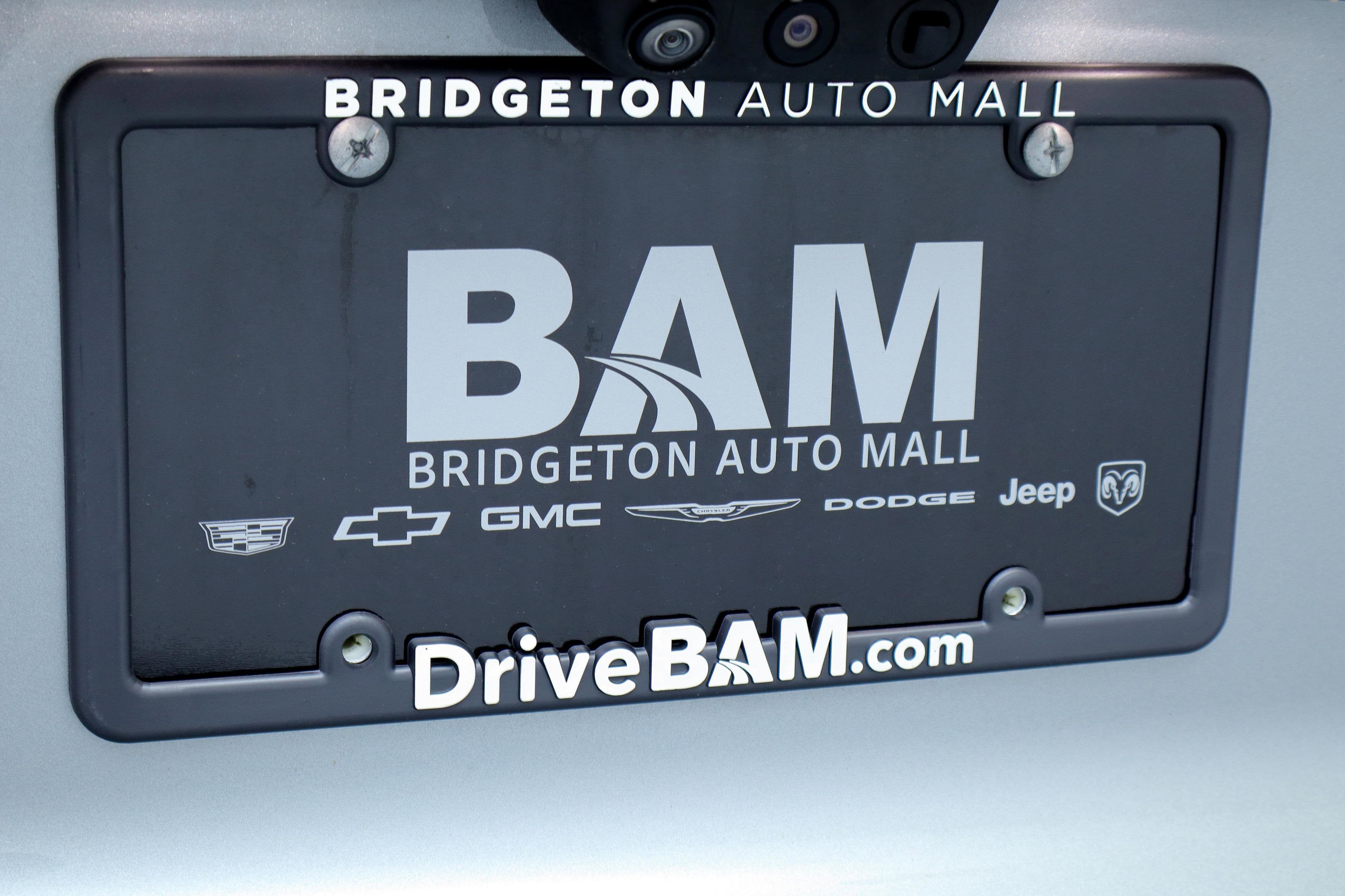 2023 Chevrolet Traverse AWD LT Leather