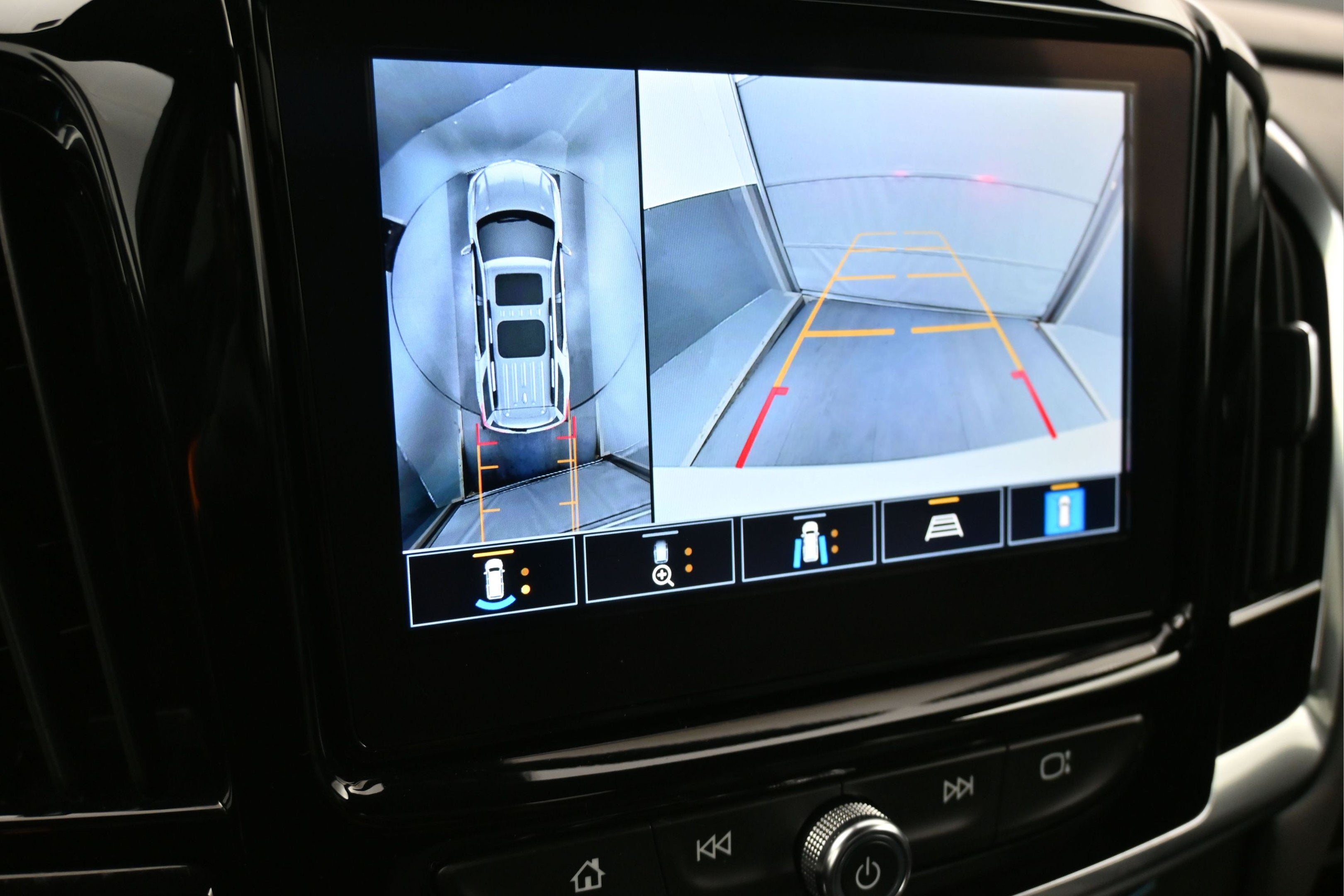 2023 Chevrolet Traverse AWD RS