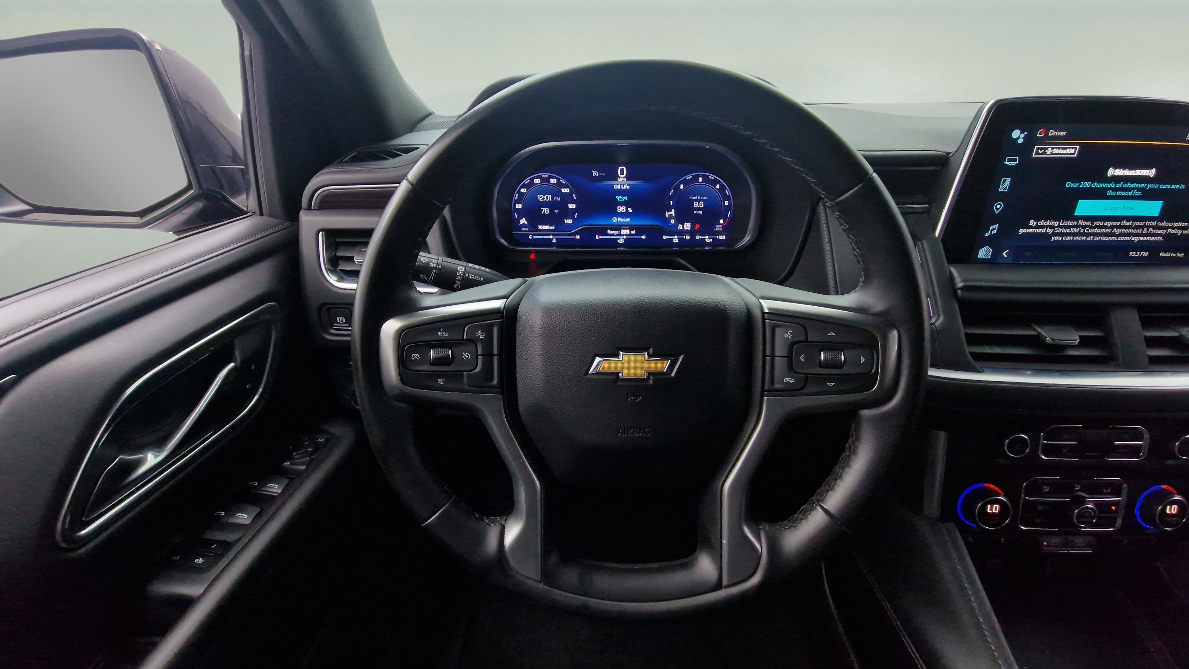 2023 Chevrolet Suburban 4WD LT