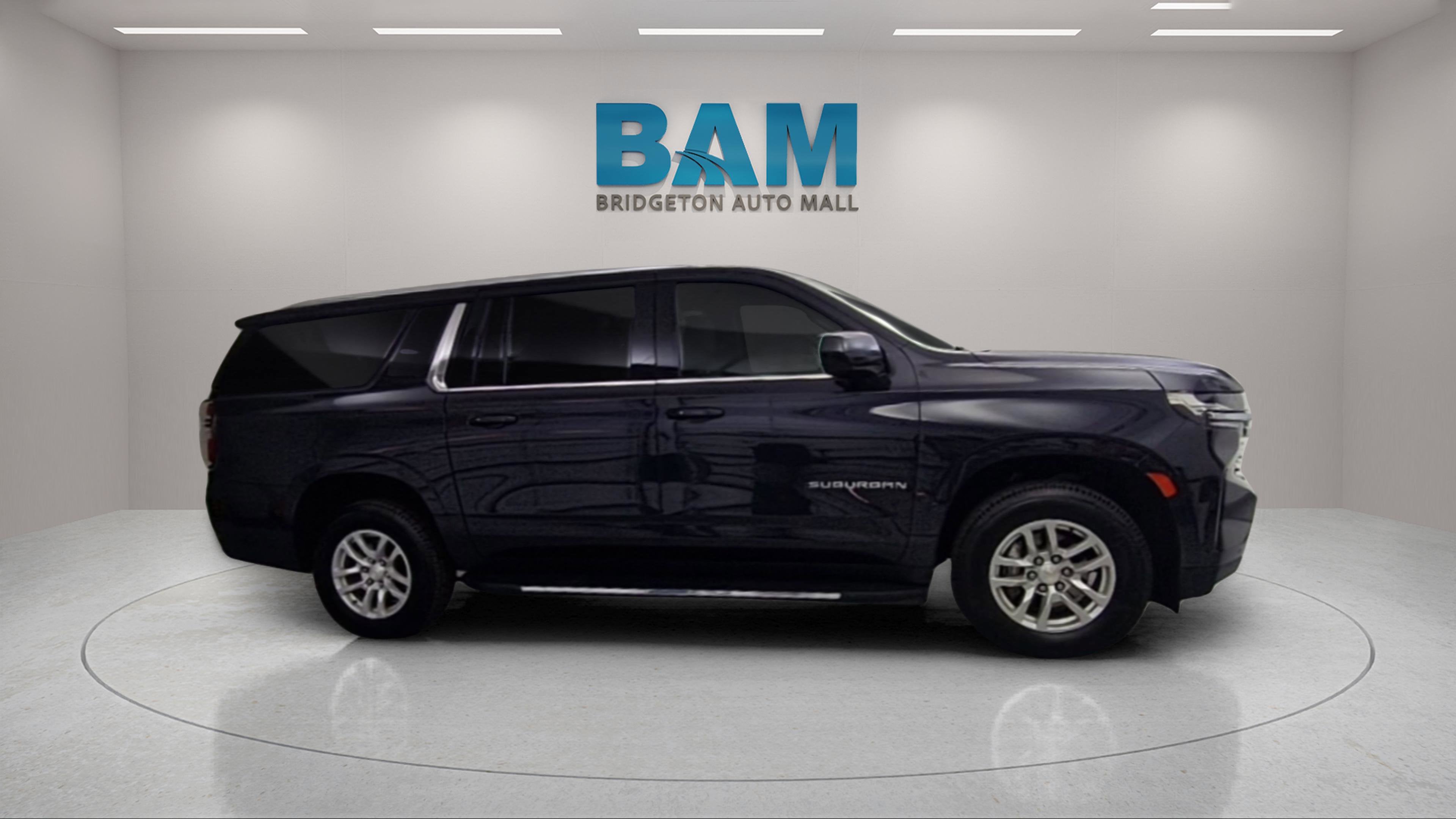 2023 Chevrolet Suburban 4WD LT