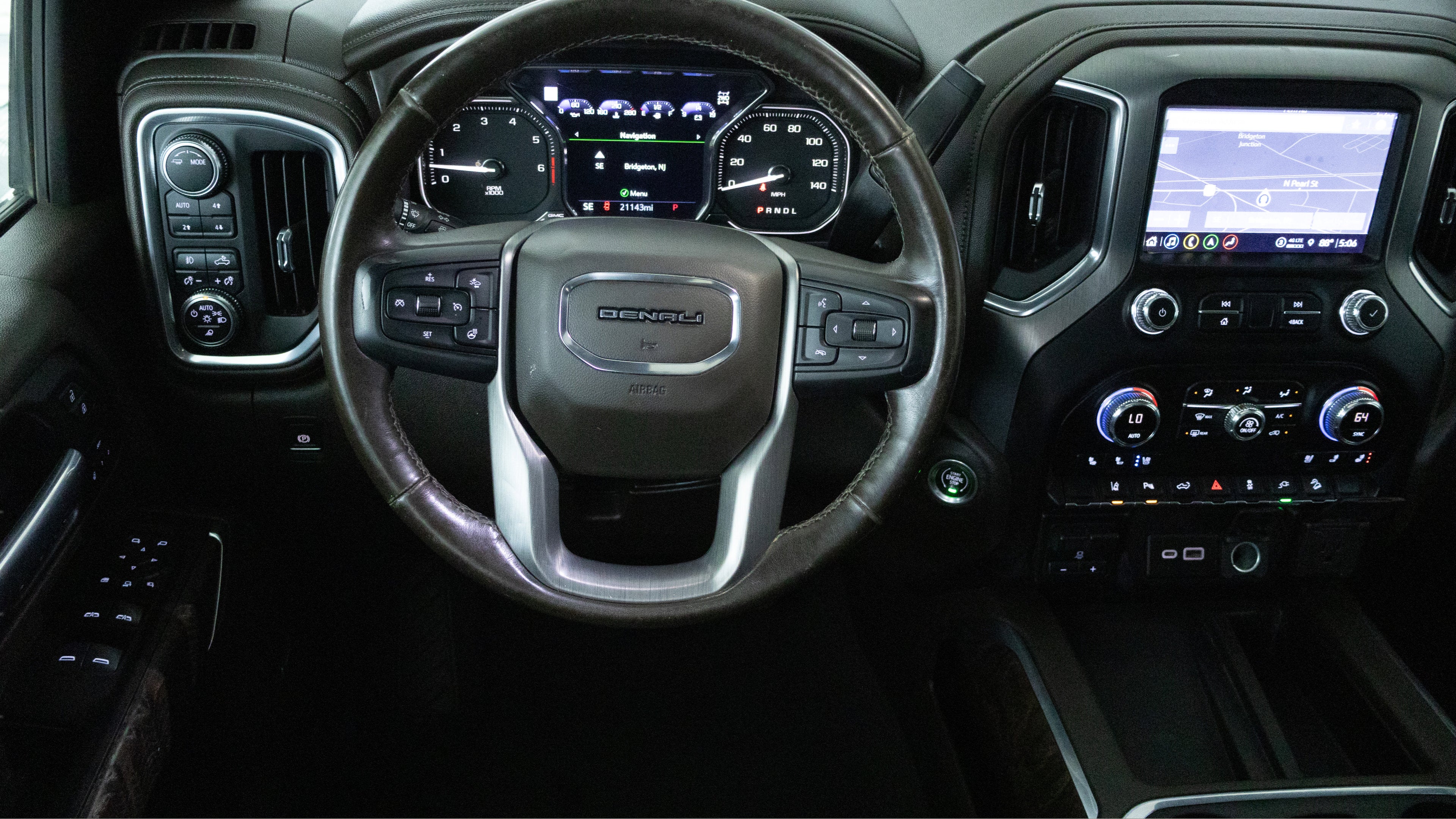 2021 GMC Sierra 2500HD 4WD Crew Cab Long Bed Denali