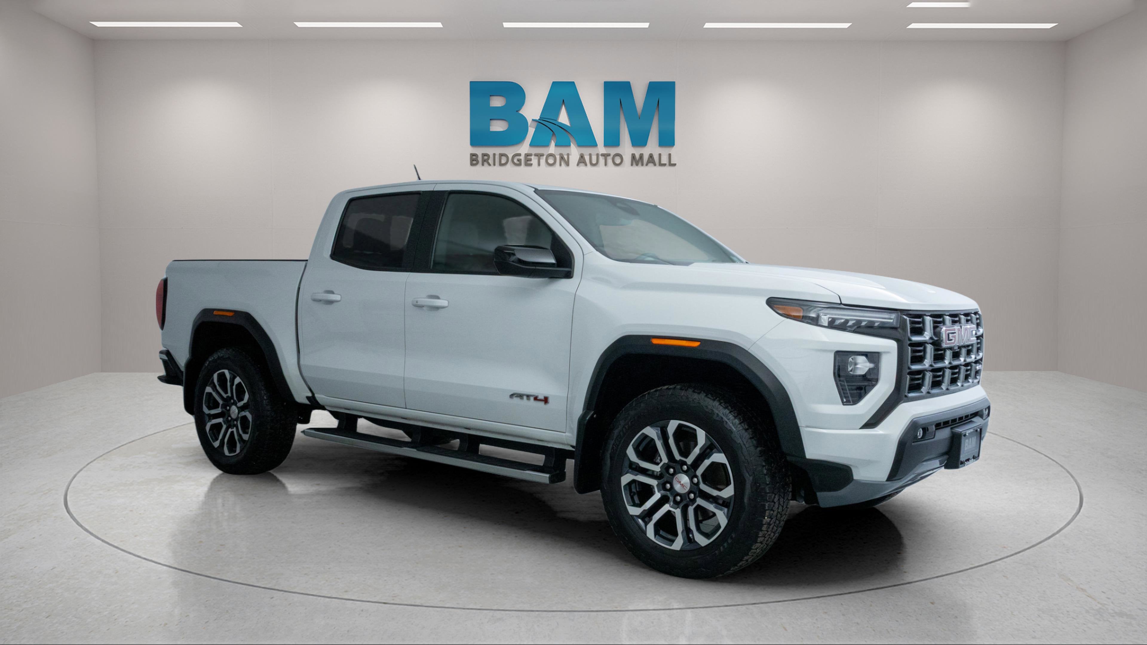2023 GMC Canyon 4WD AT4