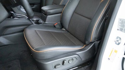 2023 GMC Canyon 4WD AT4