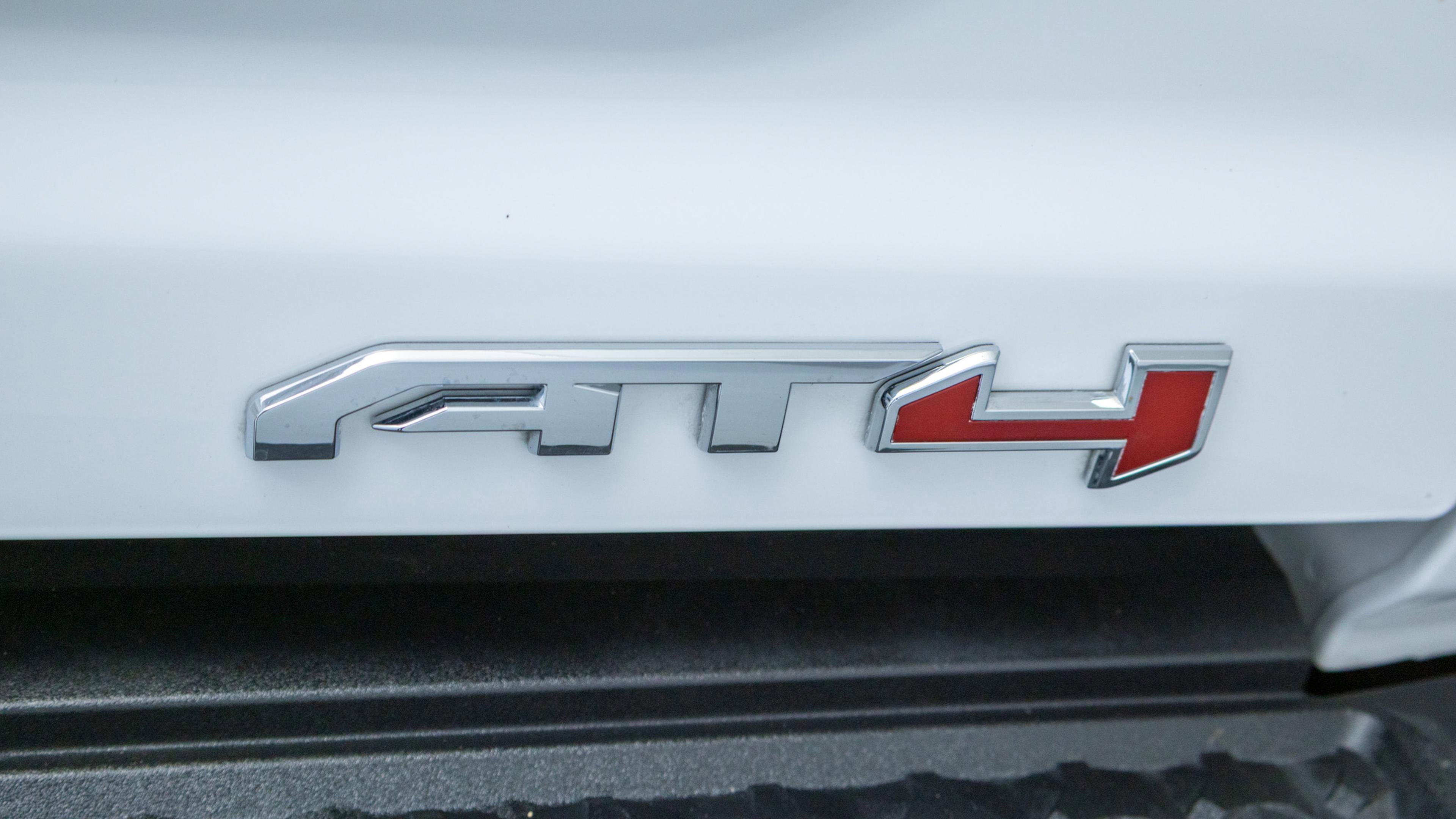 2023 GMC Canyon 4WD AT4