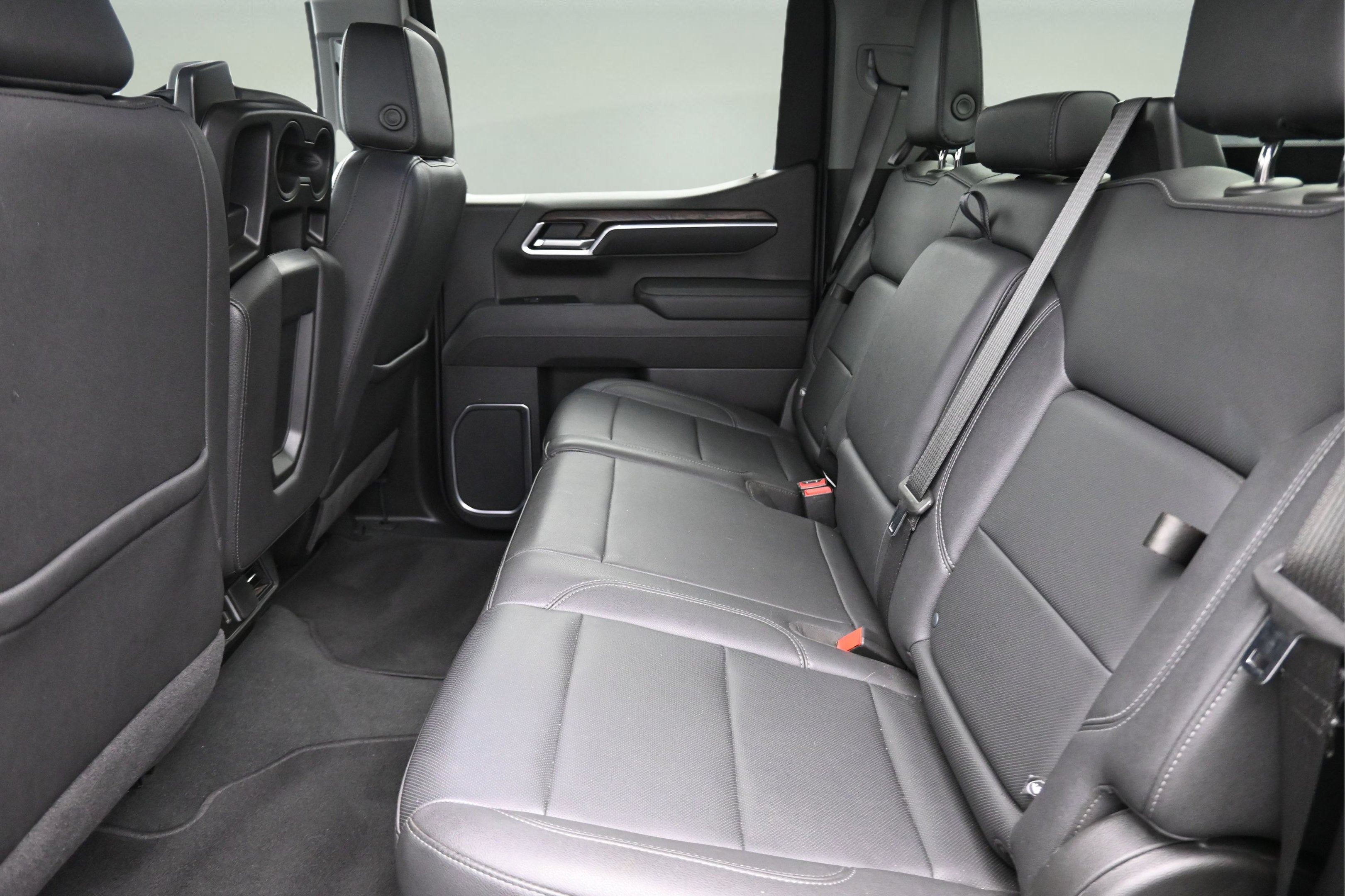 2025 GMC Sierra 1500 2WD Crew Cab Short Box SLT
