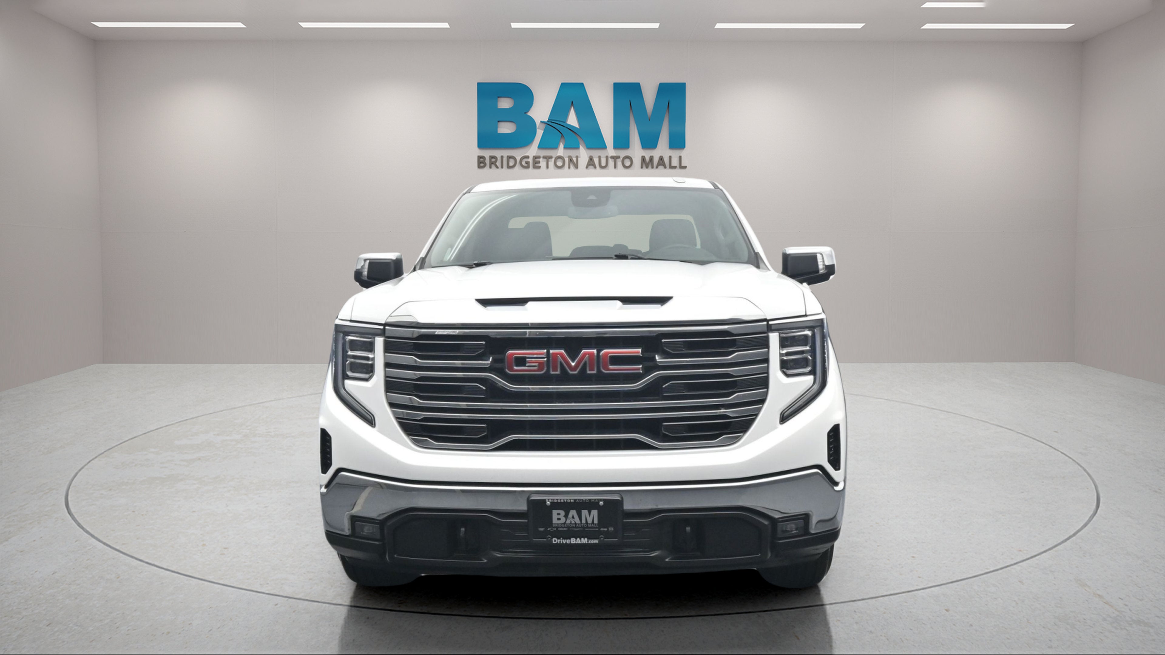 2025 GMC Sierra 1500 2WD Crew Cab Short Box SLT