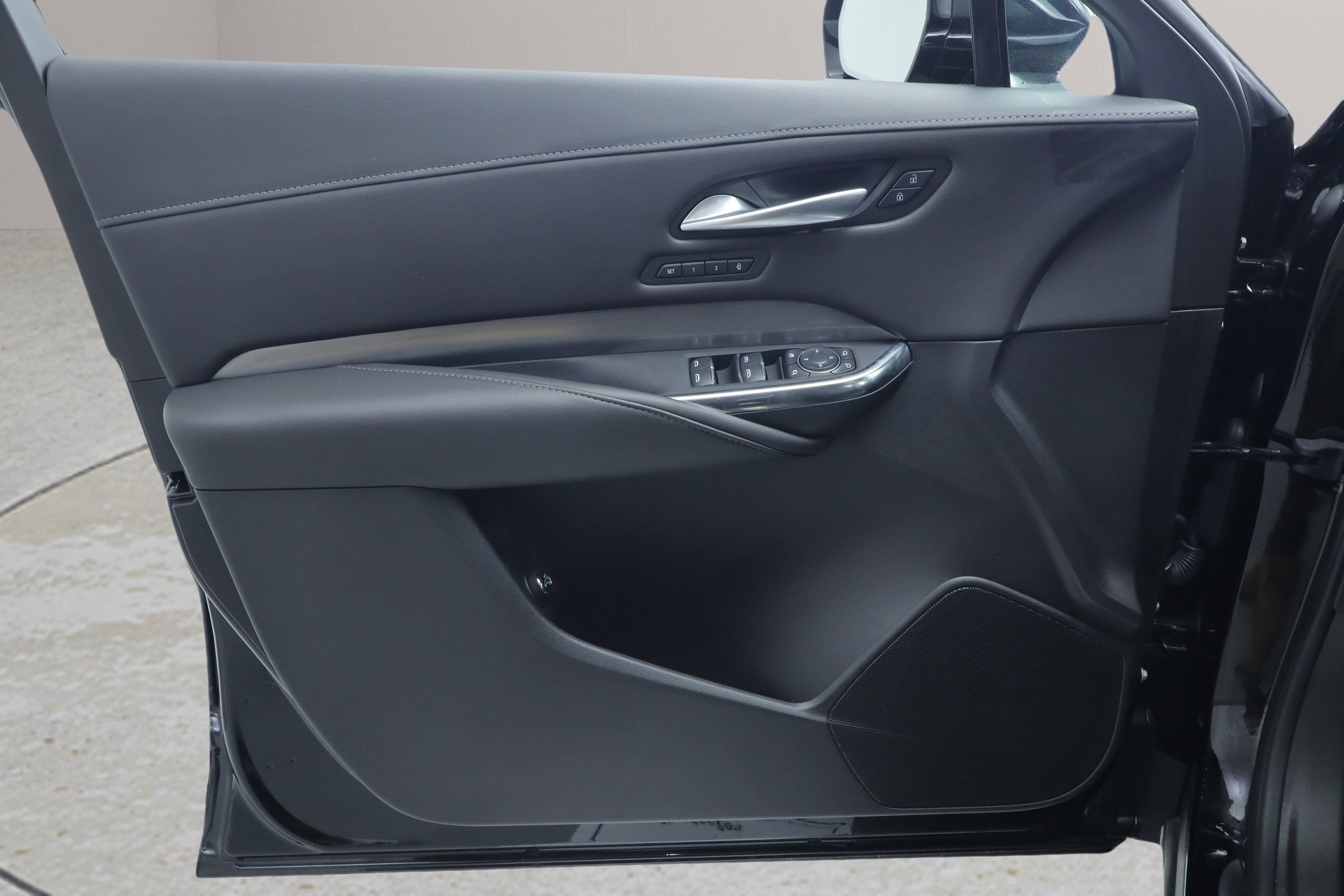 2025 Cadillac XT4 FWD Premium Luxury