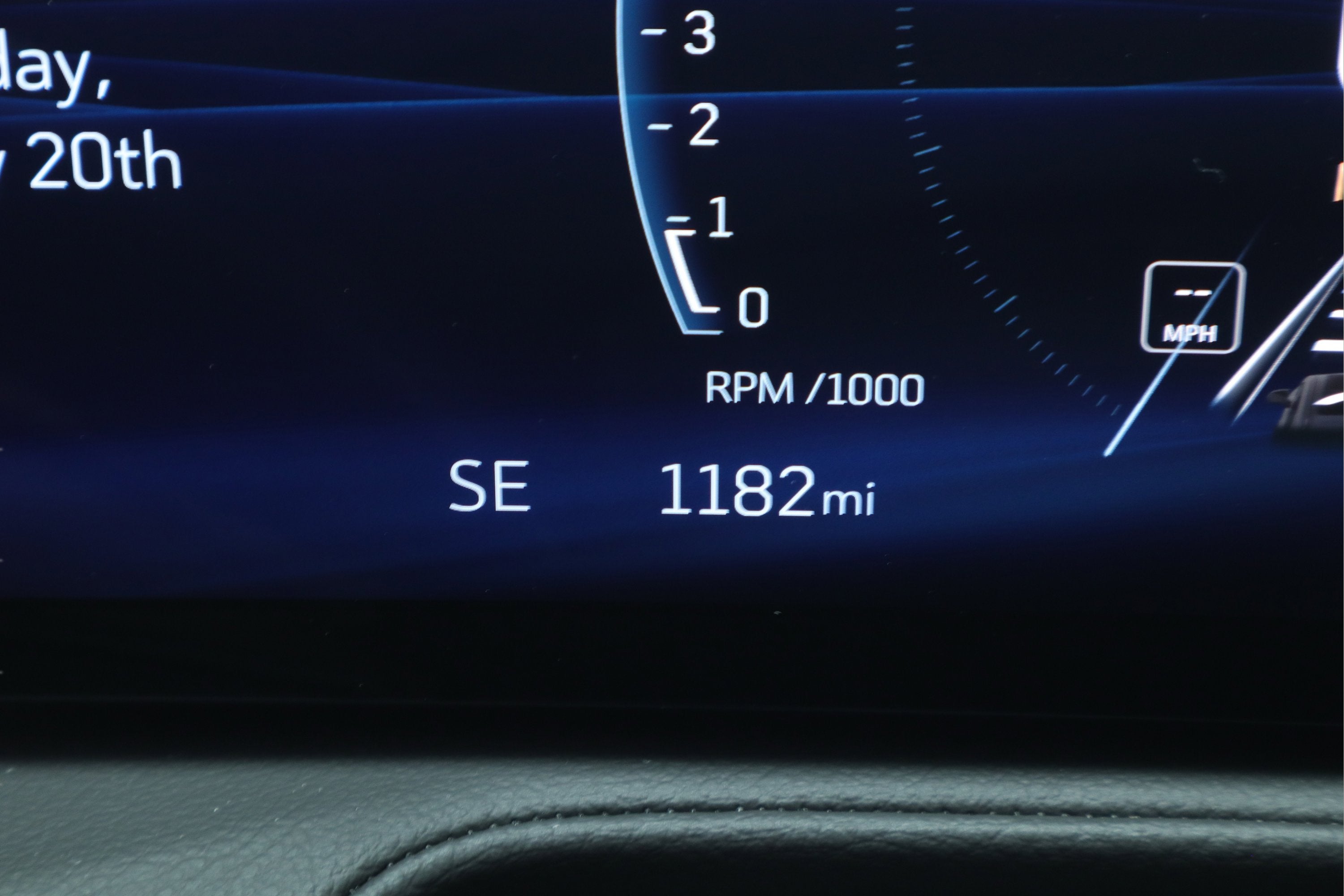 2025 Cadillac XT4 FWD Premium Luxury