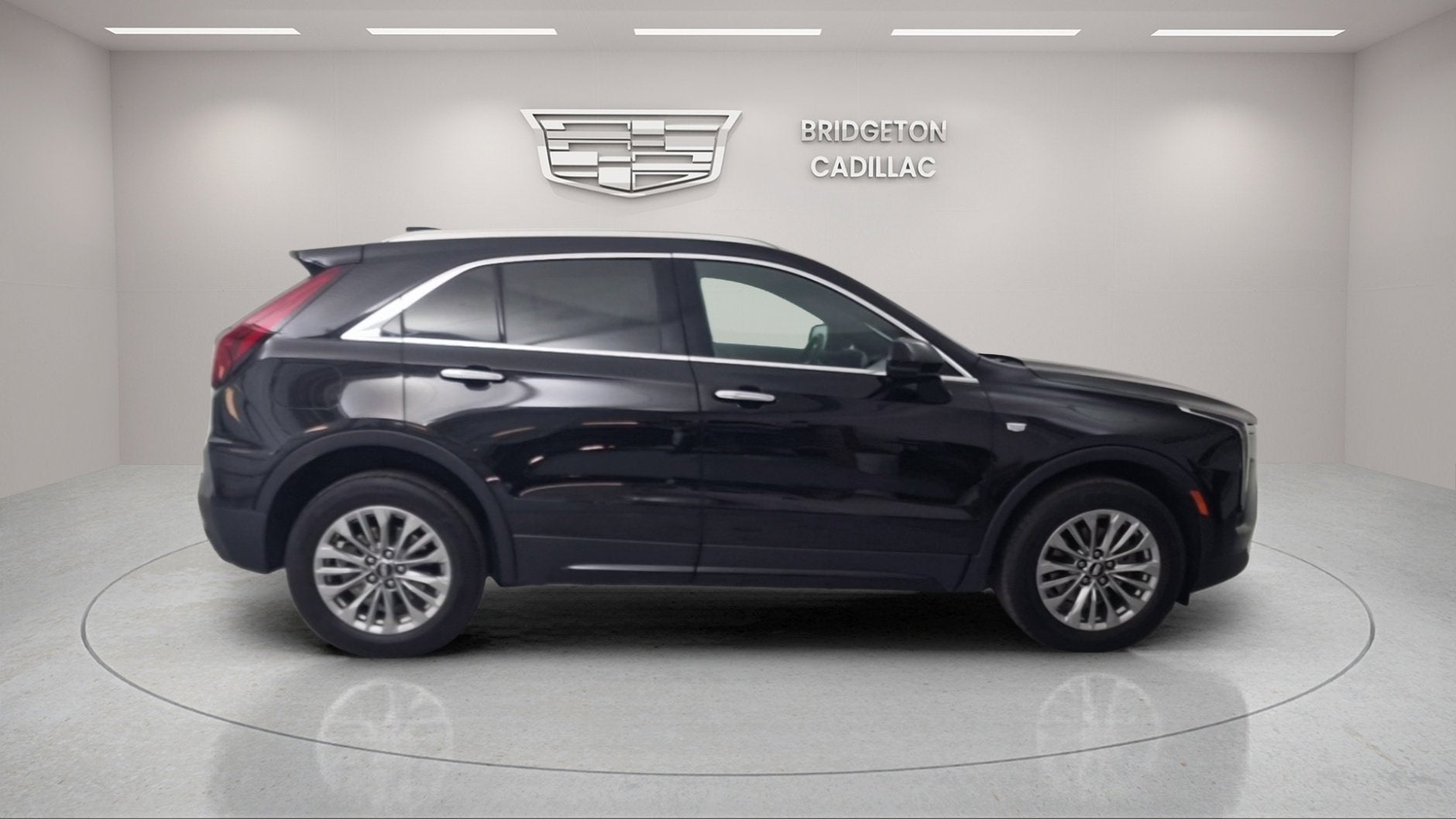 2024 Cadillac XT4 FWD Premium Luxury