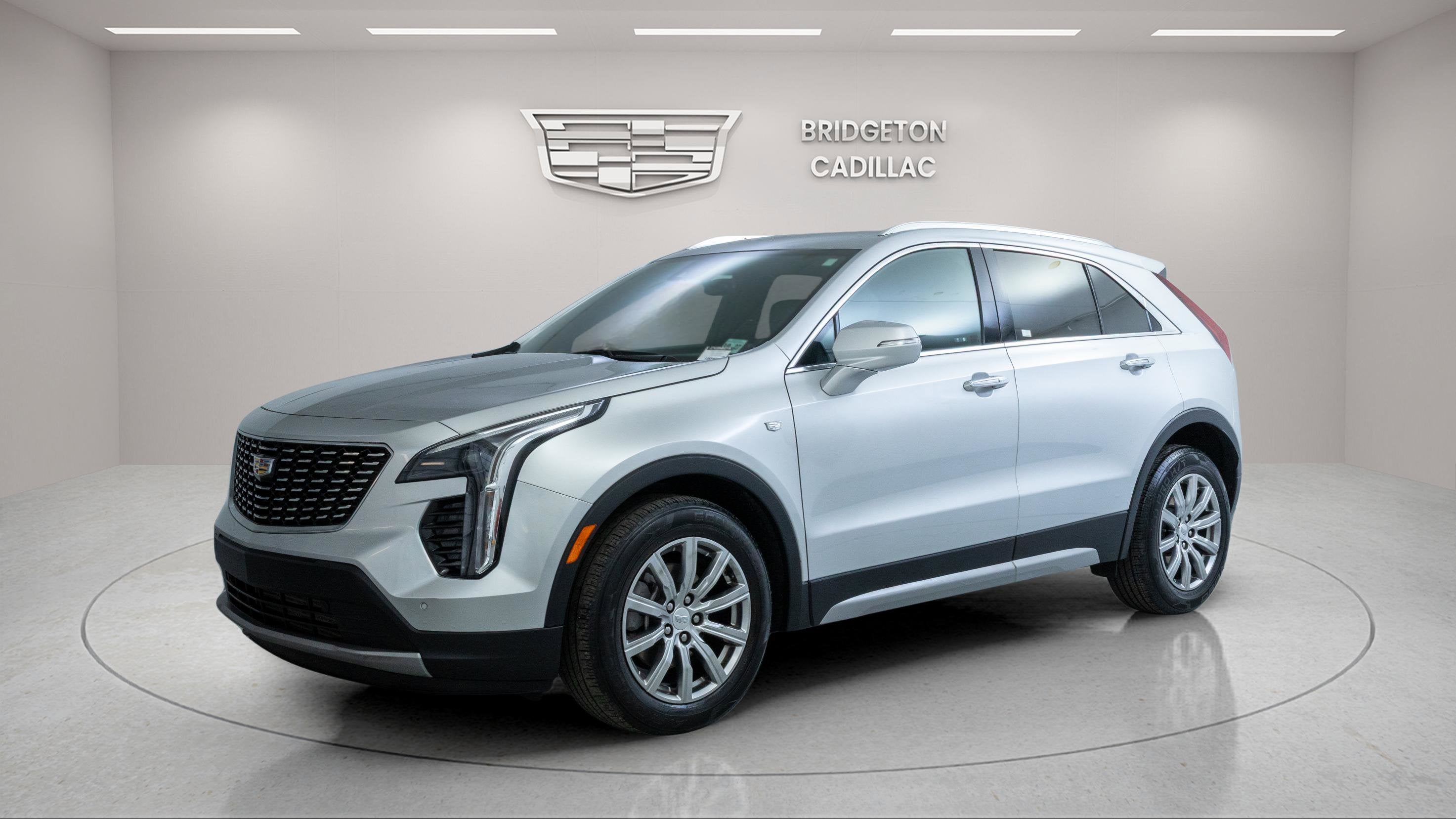 2022 Cadillac XT4 AWD Premium Luxury