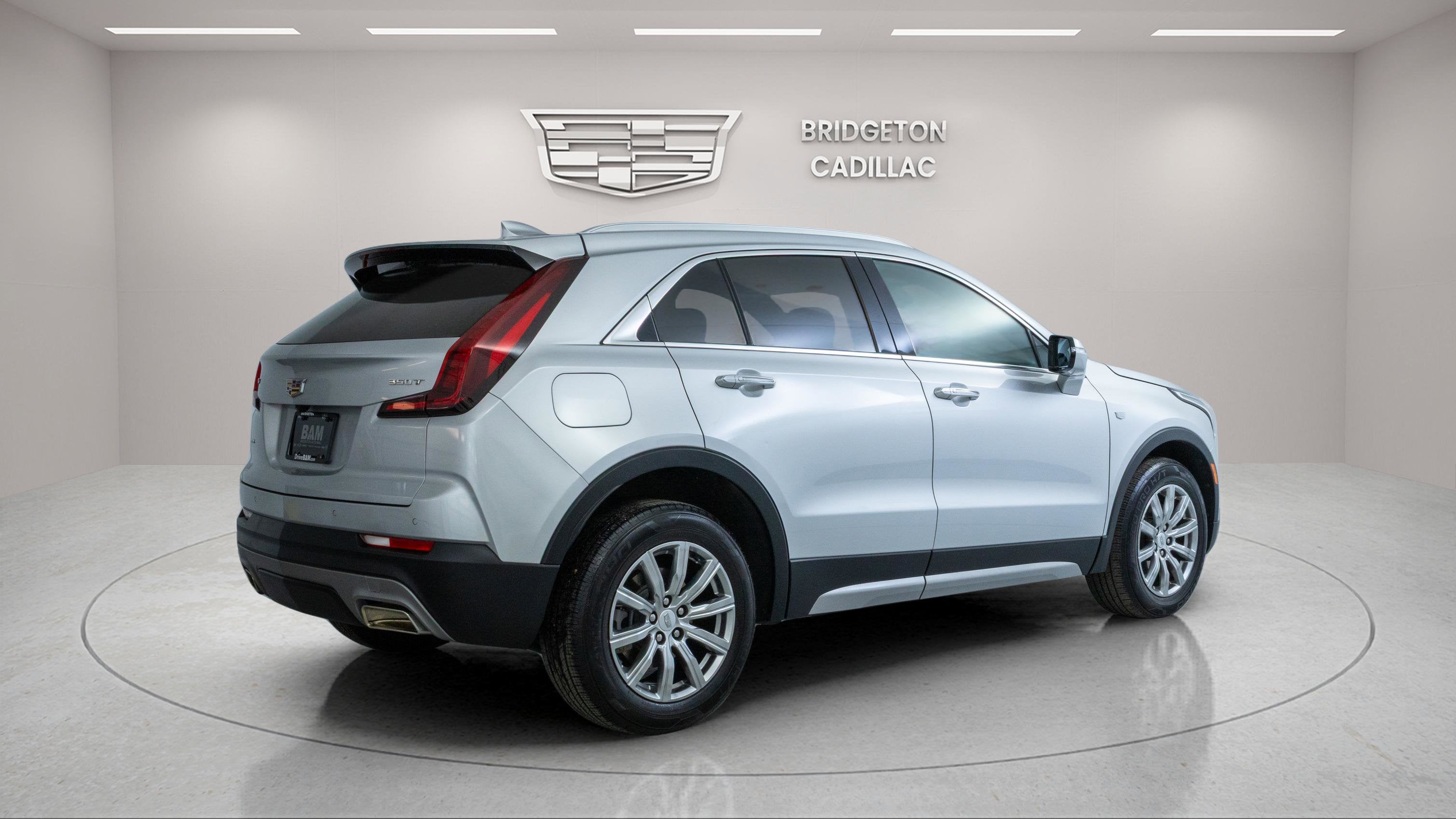 2022 Cadillac XT4 AWD Premium Luxury