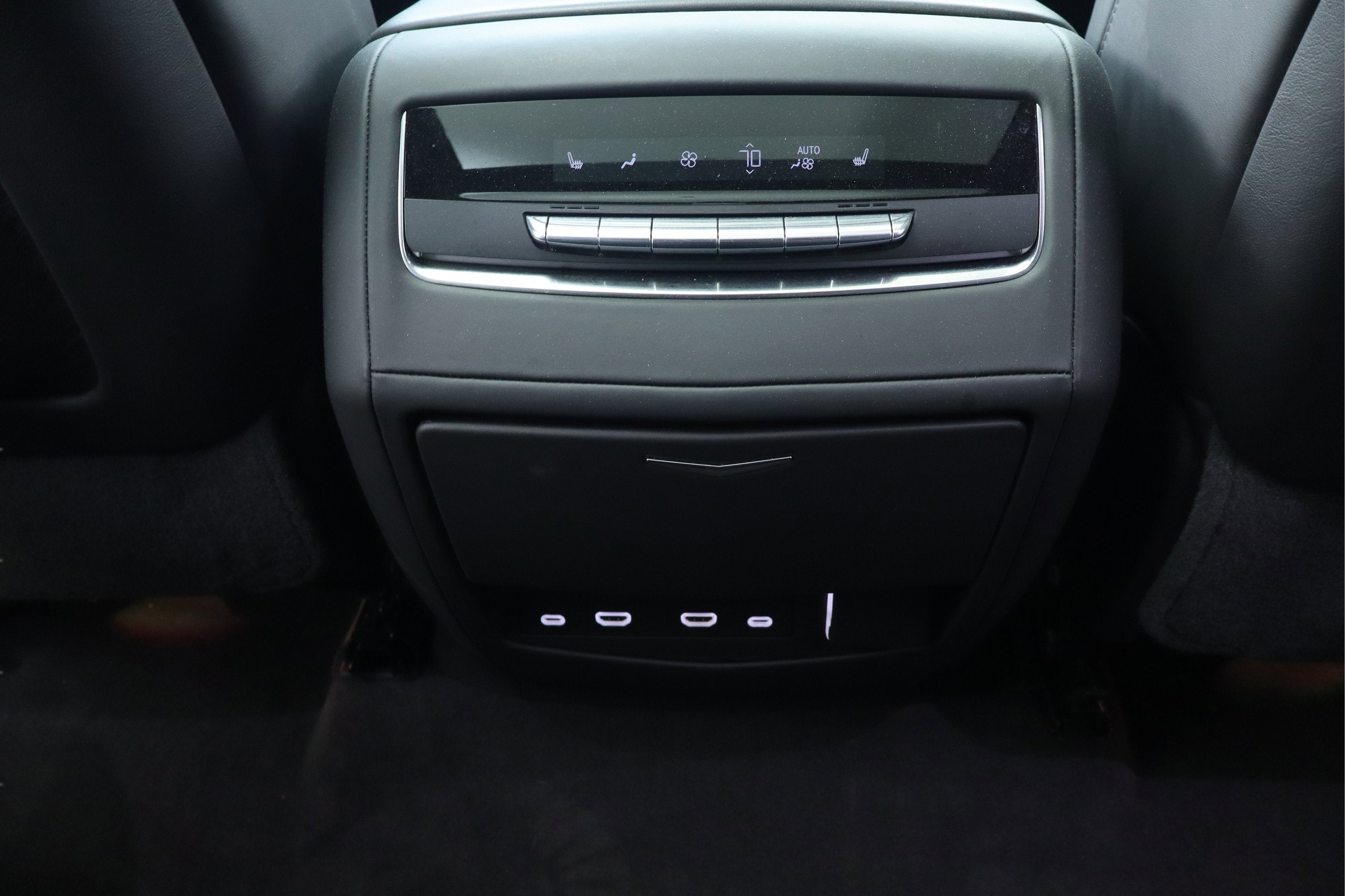 2022 Cadillac Escalade 4WD Sport Platinum