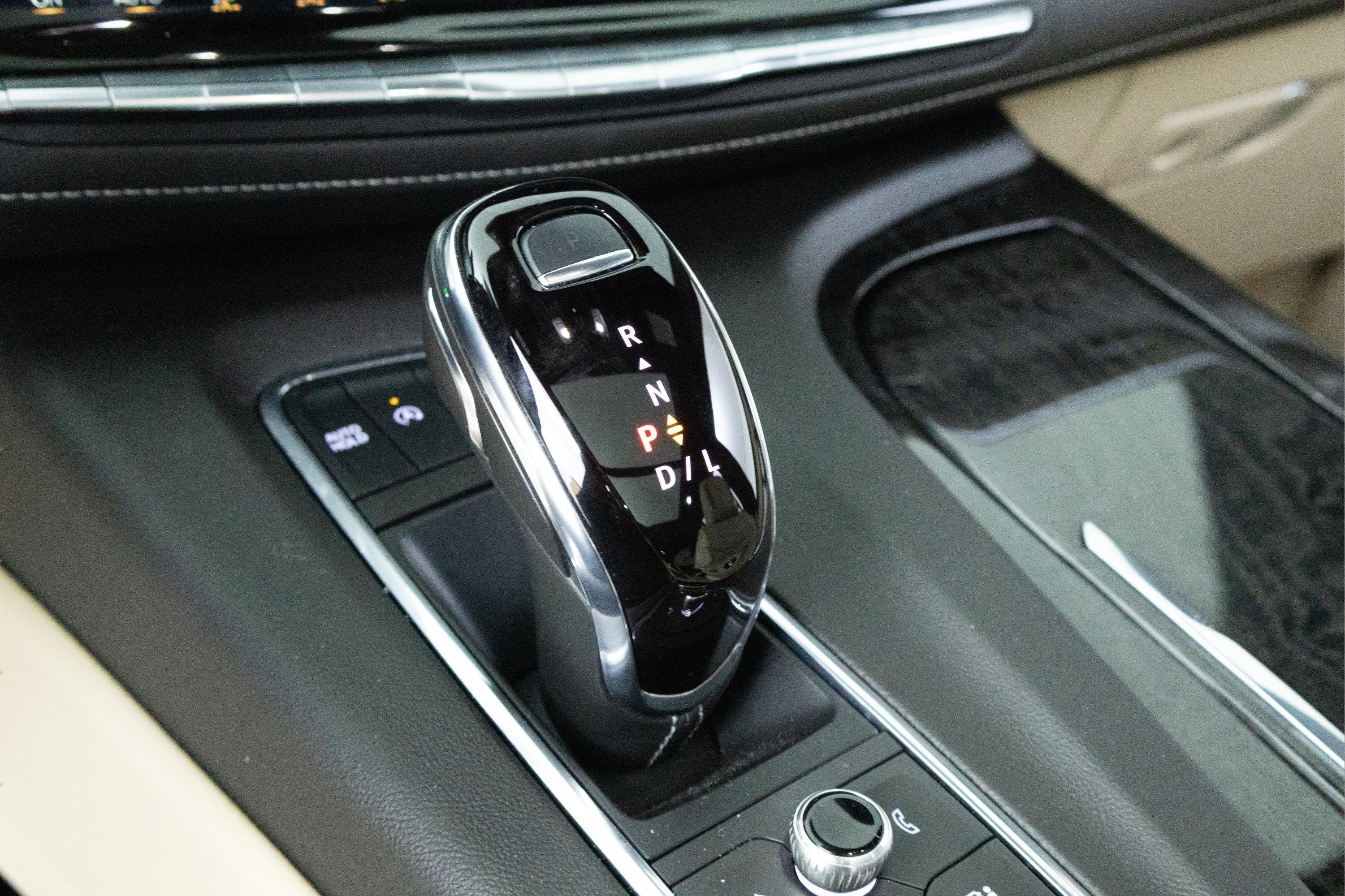 2023 Cadillac Escalade ESV 4WD Premium Luxury