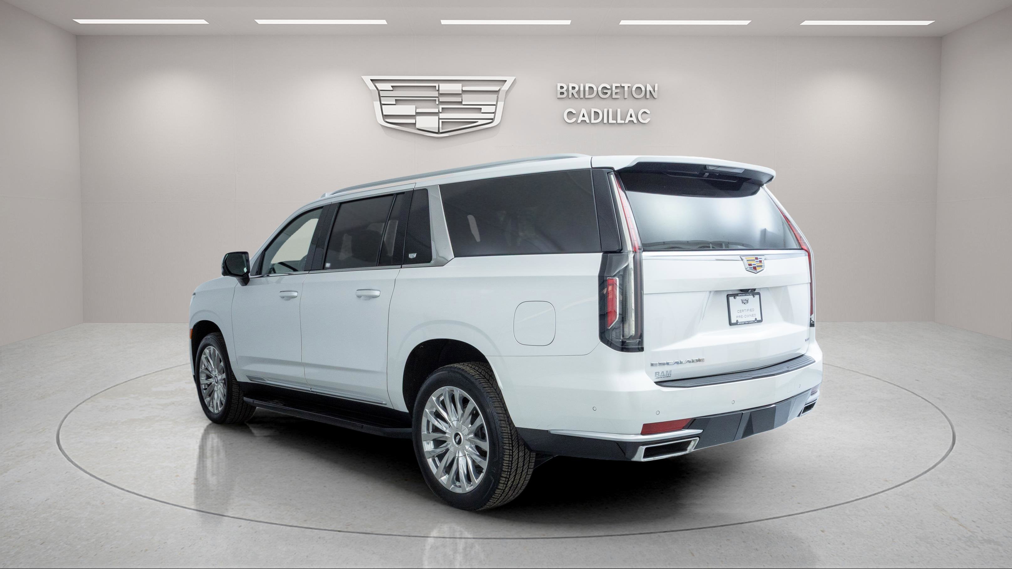 2023 Cadillac Escalade ESV 4WD Premium Luxury
