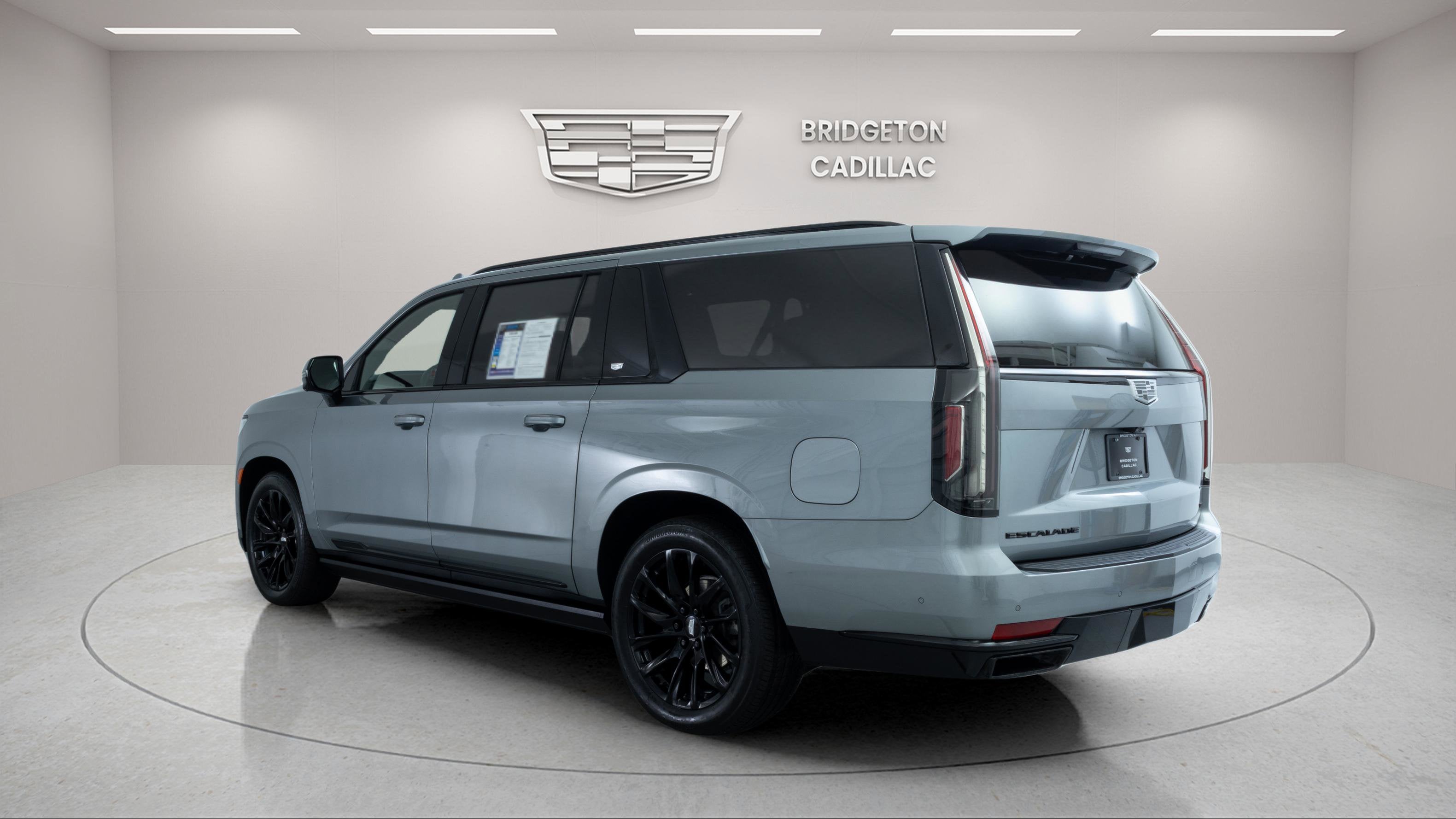 2023 Cadillac Escalade ESV 4WD Sport Platinum