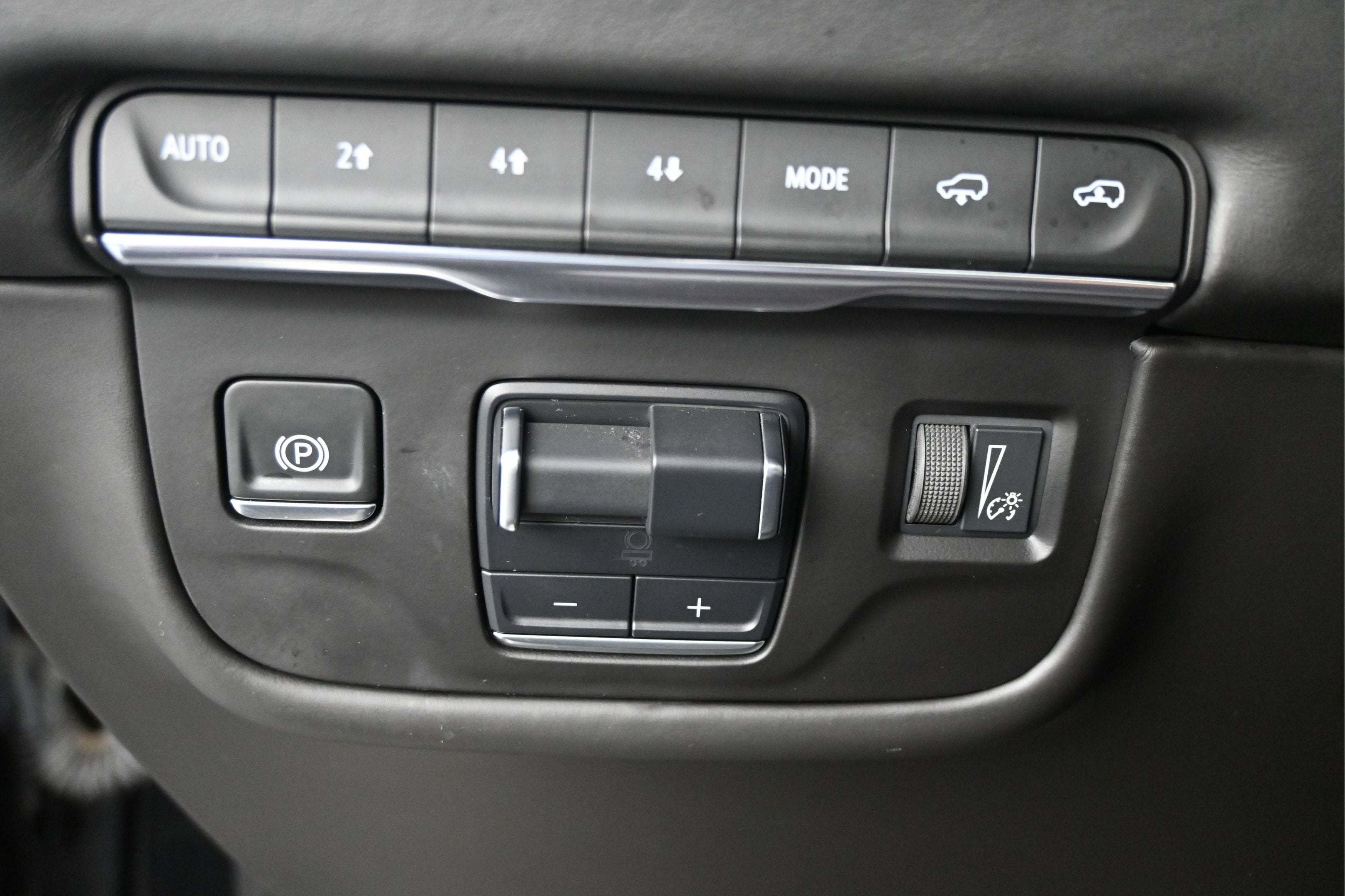 2025 Cadillac Escalade ESV 4WD Premium Luxury Platinum