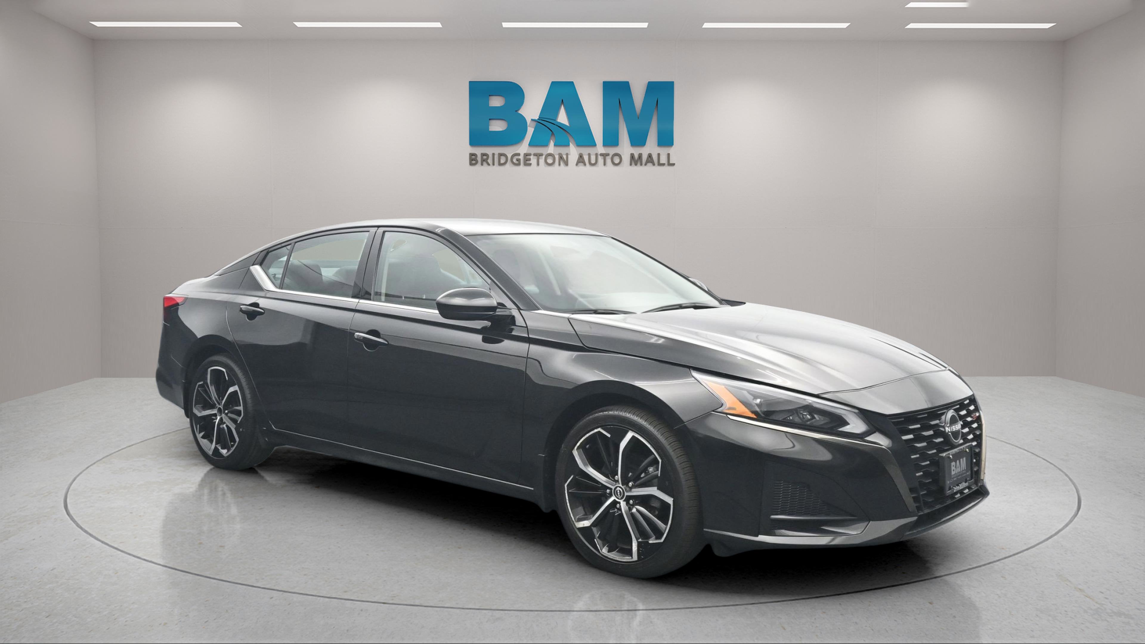 2023 Nissan Altima SR FWD