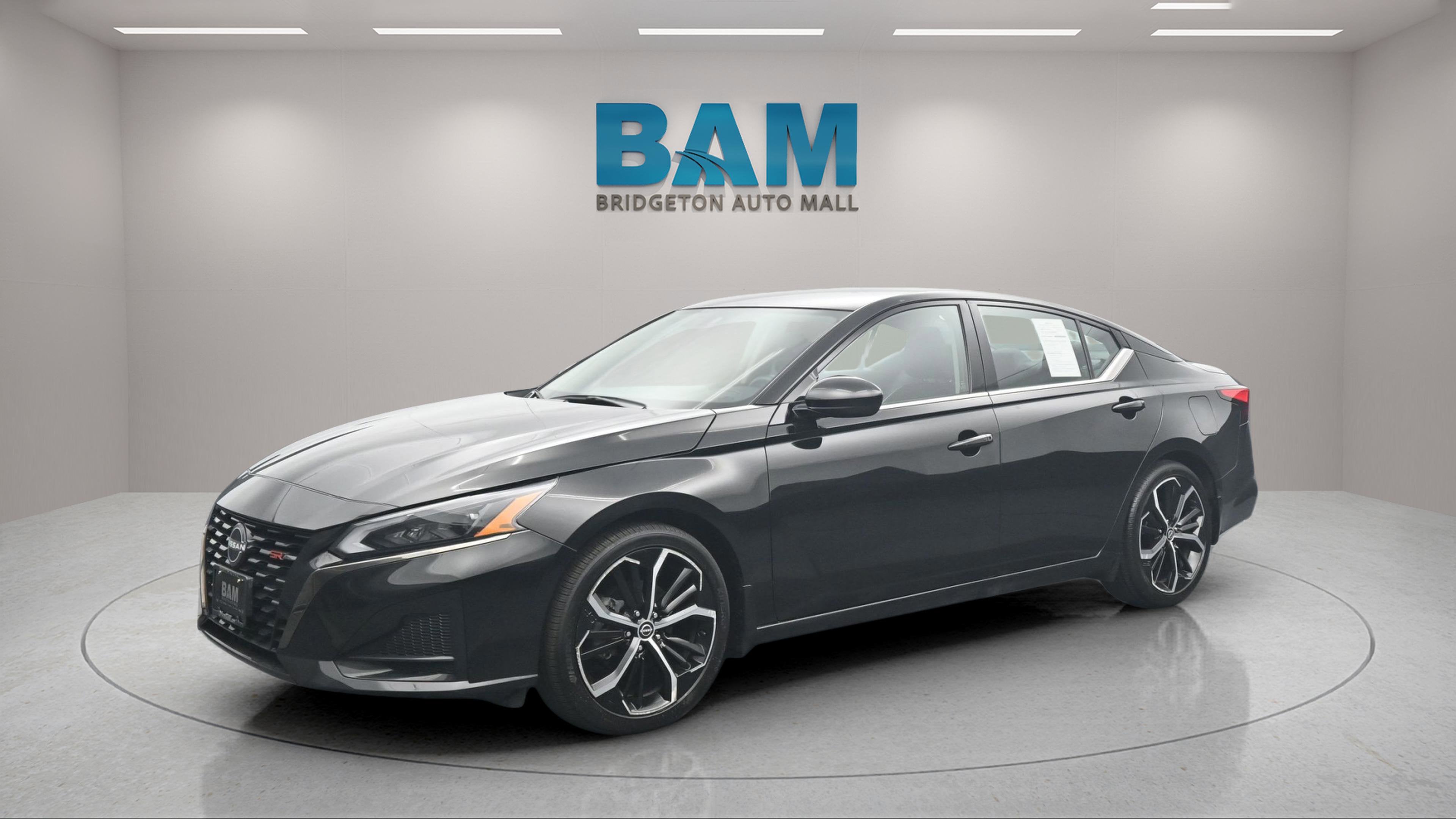 2023 Nissan Altima SR FWD