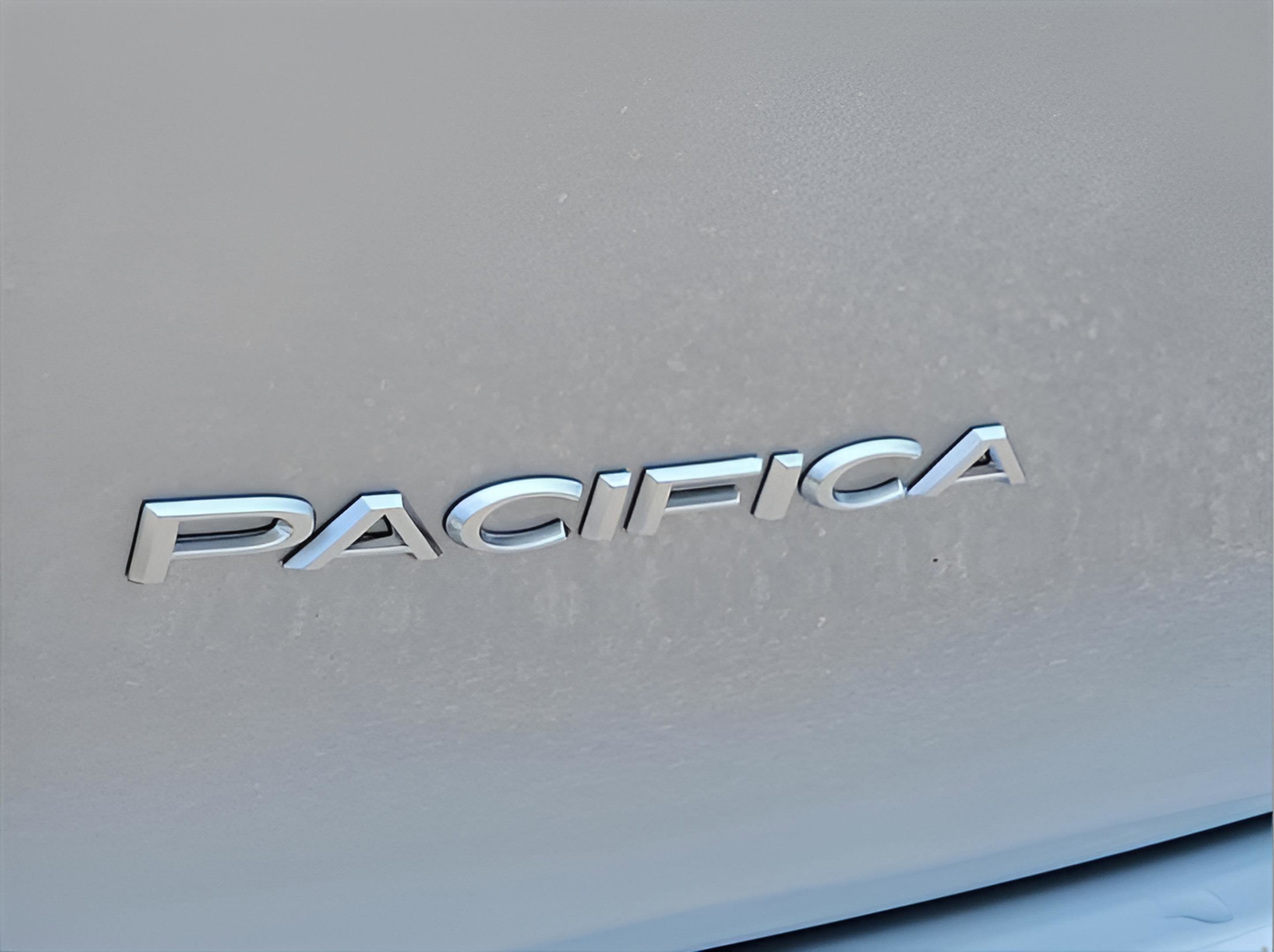 2023 Chrysler Pacifica Hybrid Pinnacle