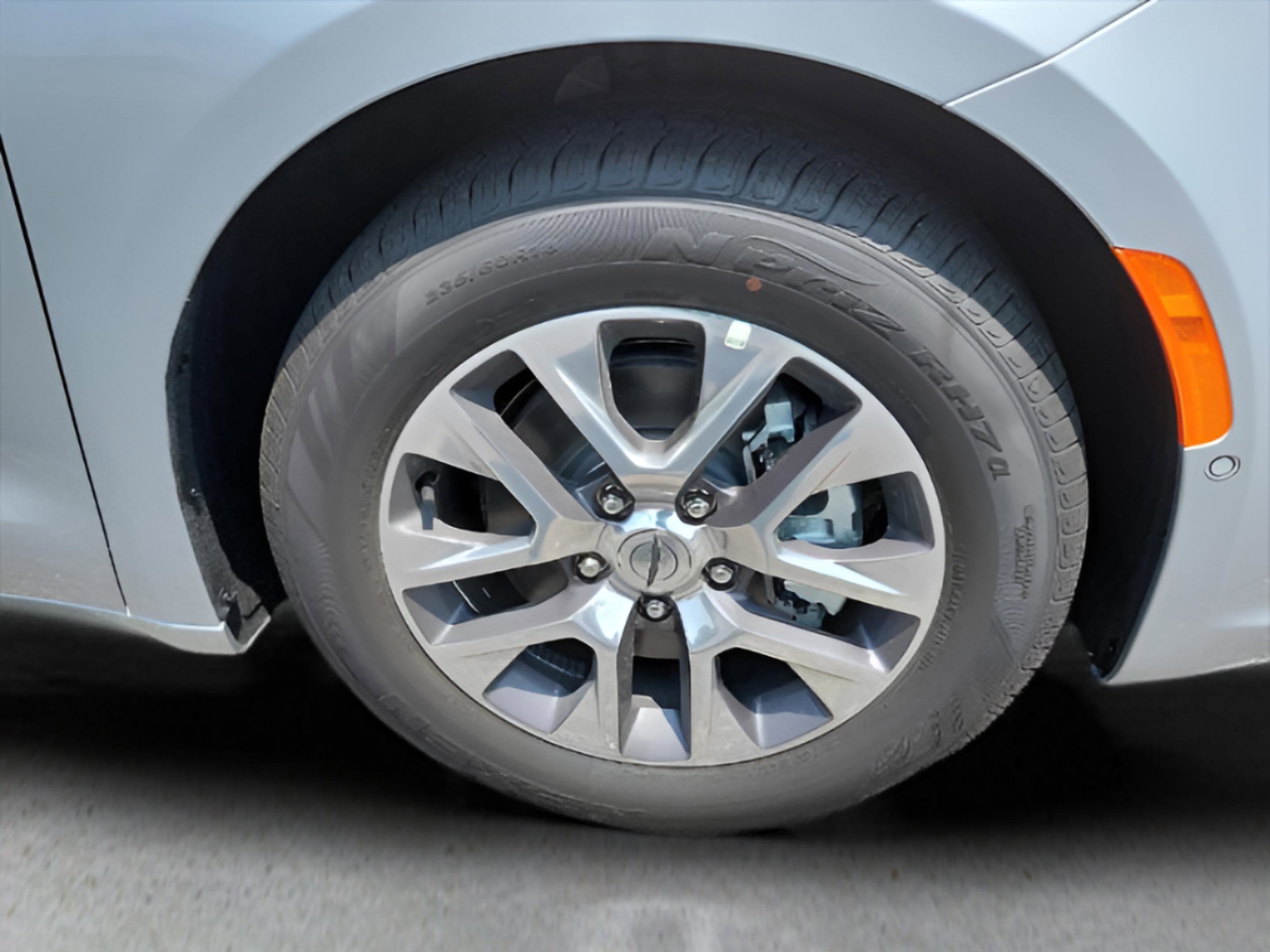 2023 Chrysler Pacifica Hybrid Pinnacle