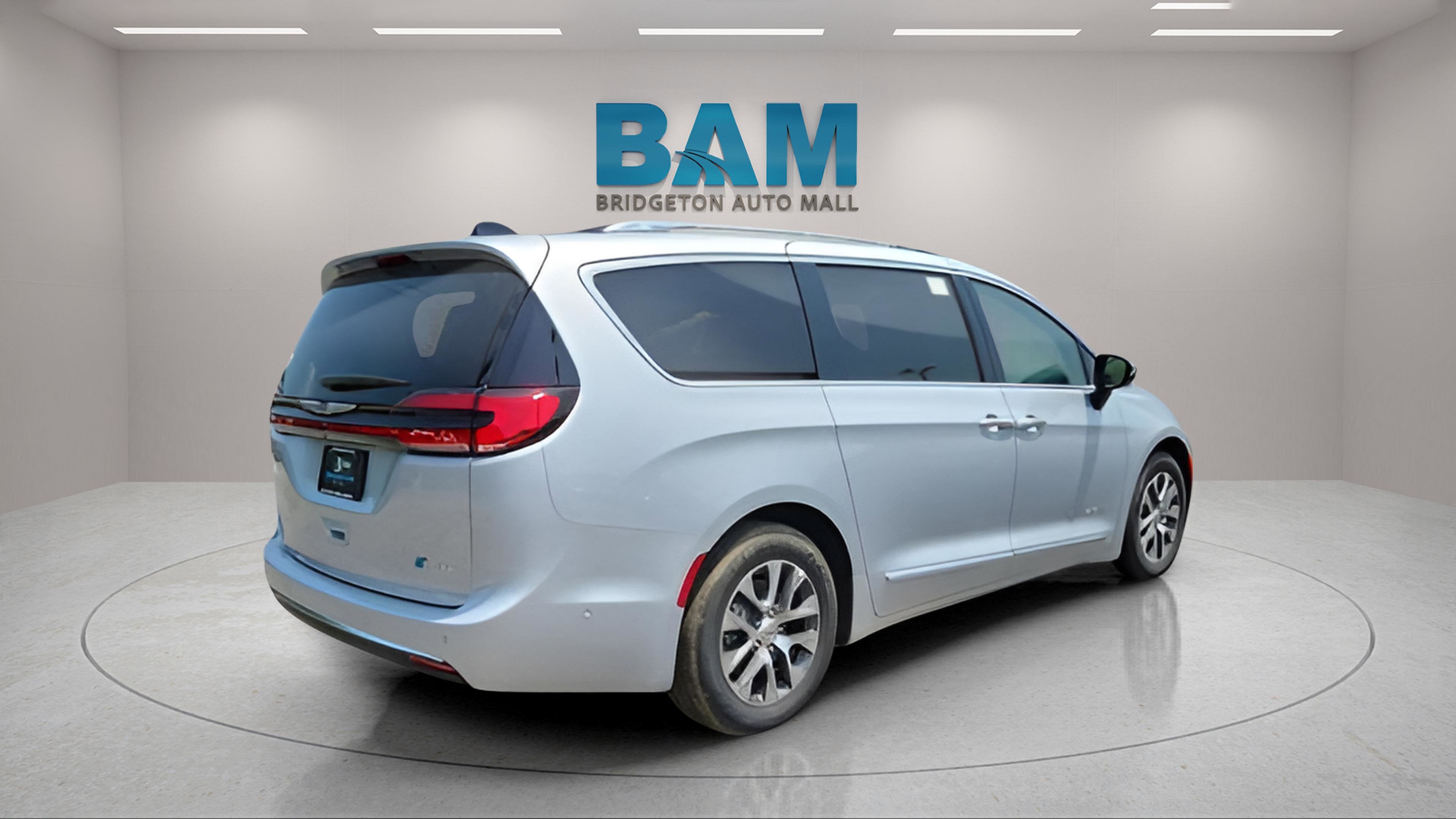 2023 Chrysler Pacifica Hybrid Pinnacle