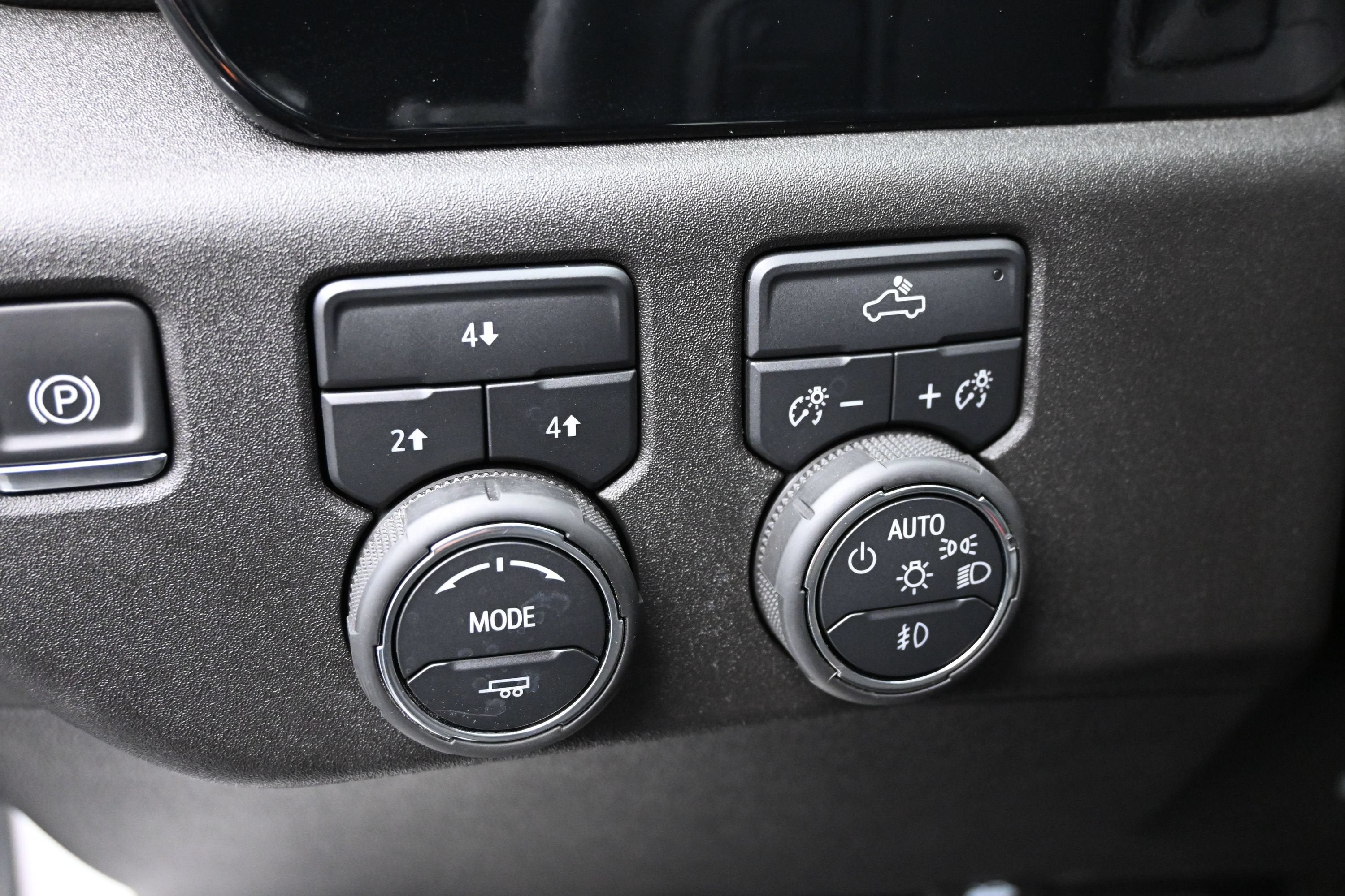2025 Chevrolet Silverado 2500HD 4WD Crew Cab Standard Bed LT