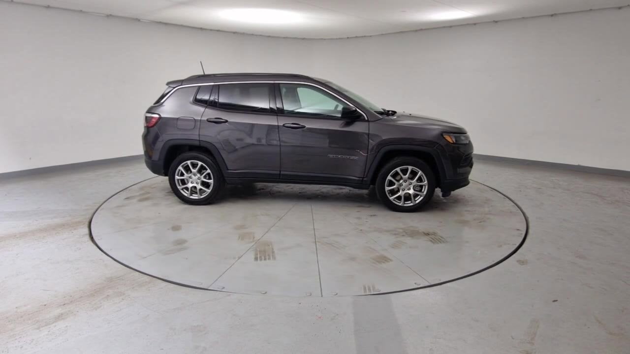 2022 Jeep Compass Latitude Lux 4x4