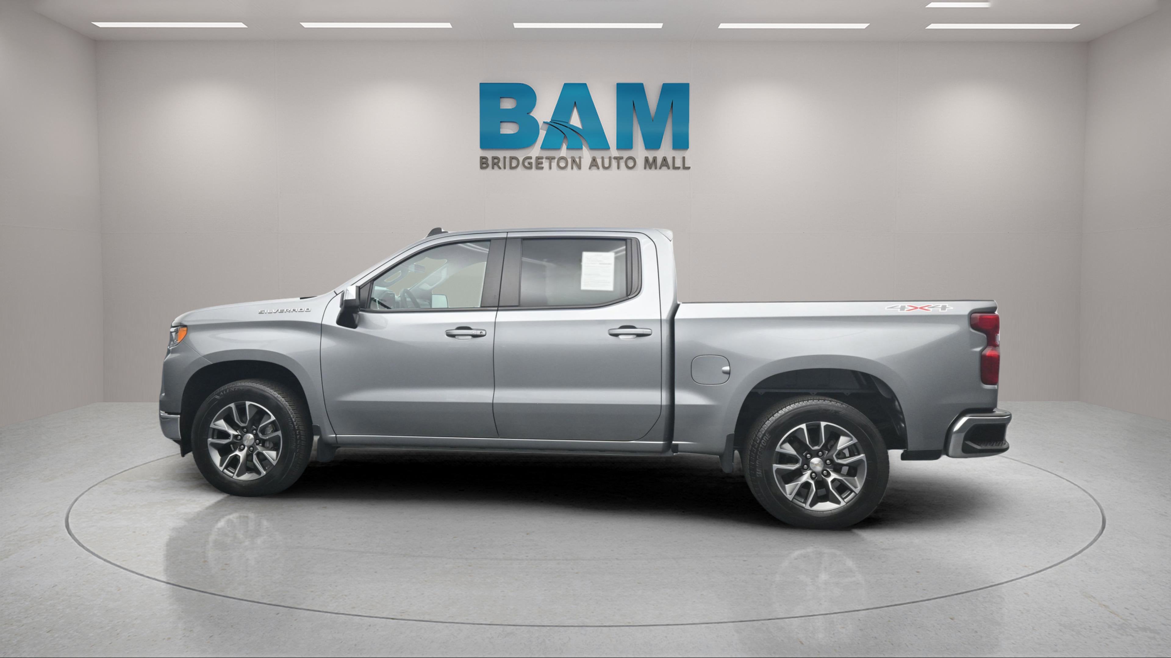 2023 Chevrolet Silverado 1500 4WD Crew Cab Short Bed LT with 2FL