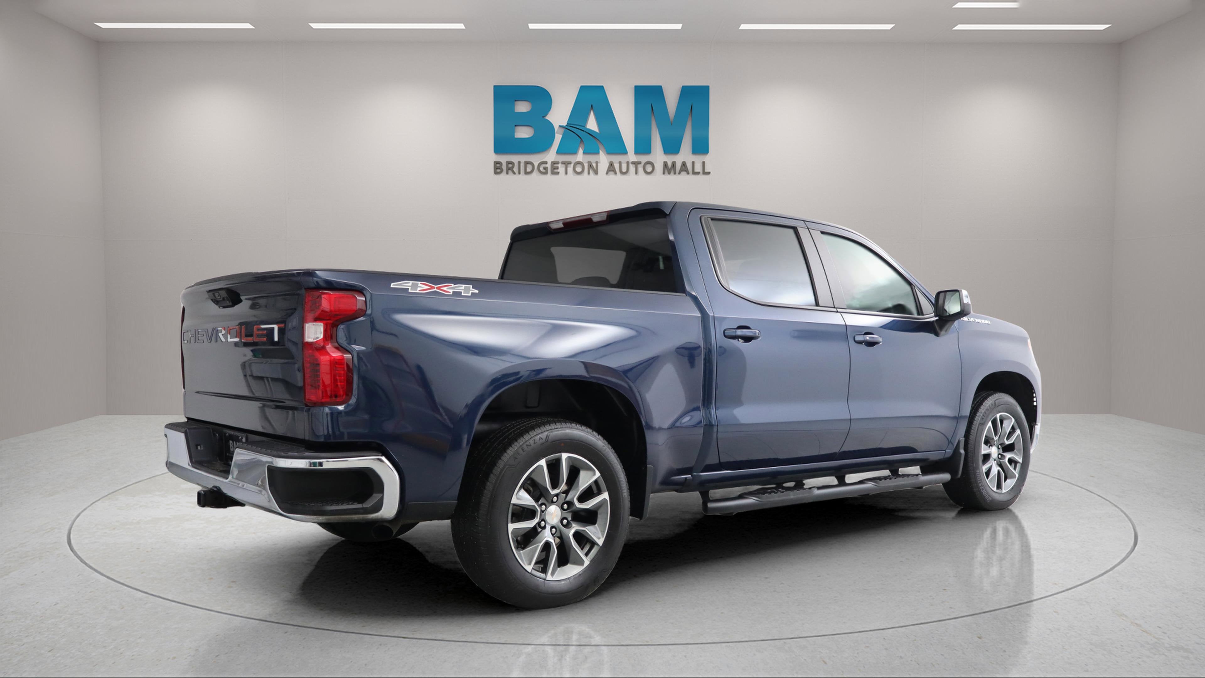 2023 Chevrolet Silverado 1500 4WD Crew Cab Short Bed LT with 2FL