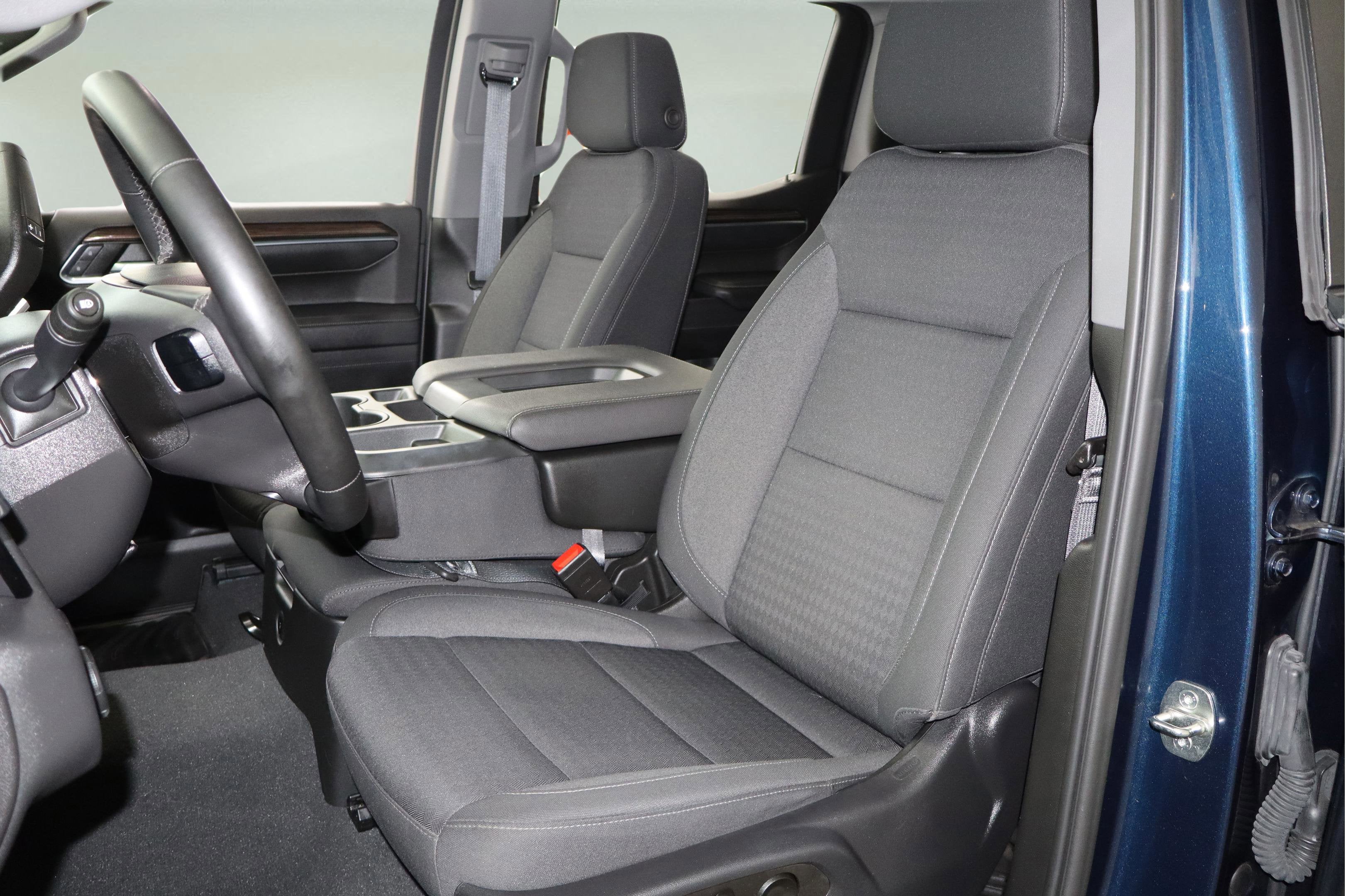 2023 Chevrolet Silverado 1500 4WD Crew Cab Short Bed LT with 2FL