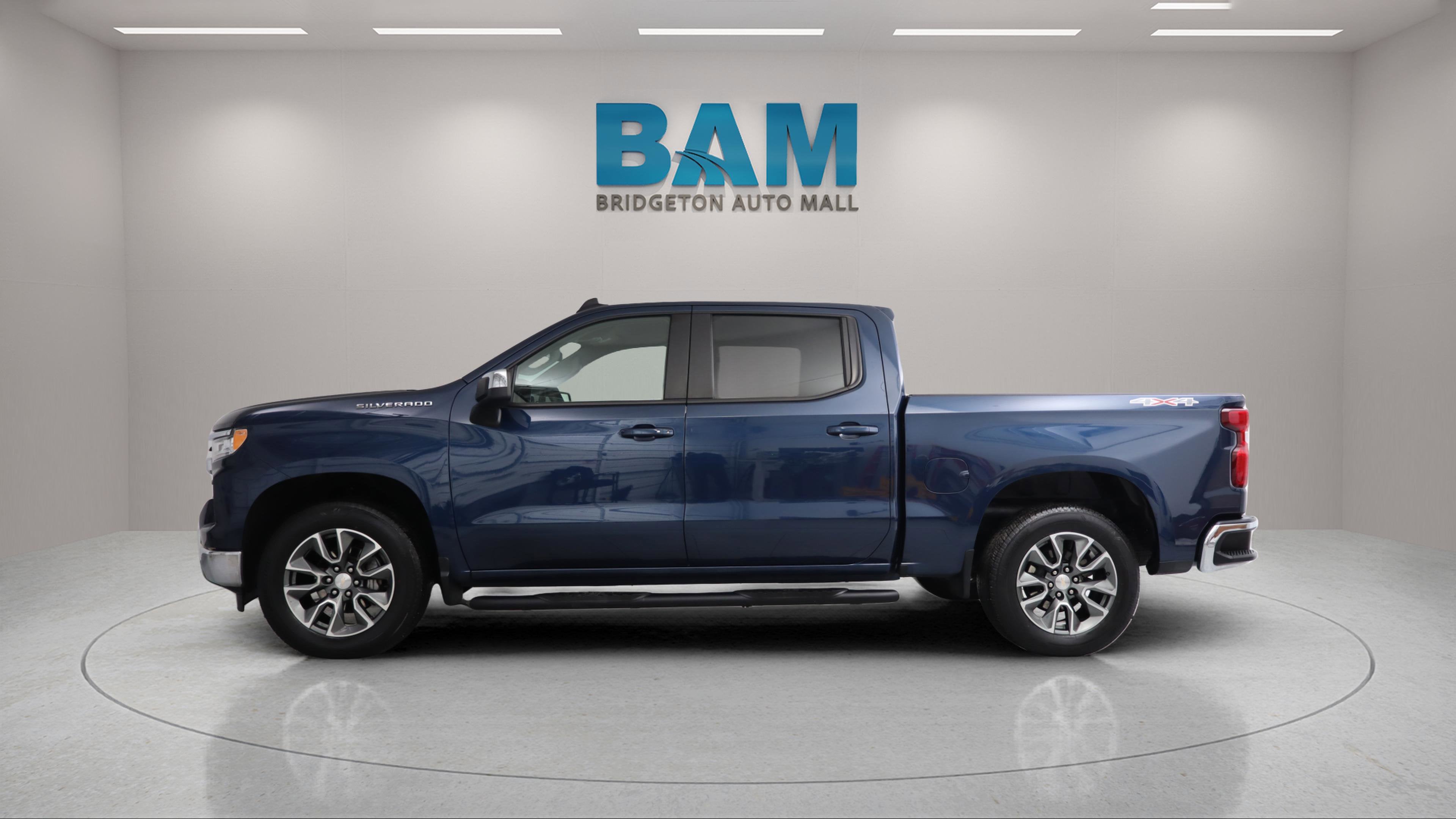 2023 Chevrolet Silverado 1500 4WD Crew Cab Short Bed LT with 2FL