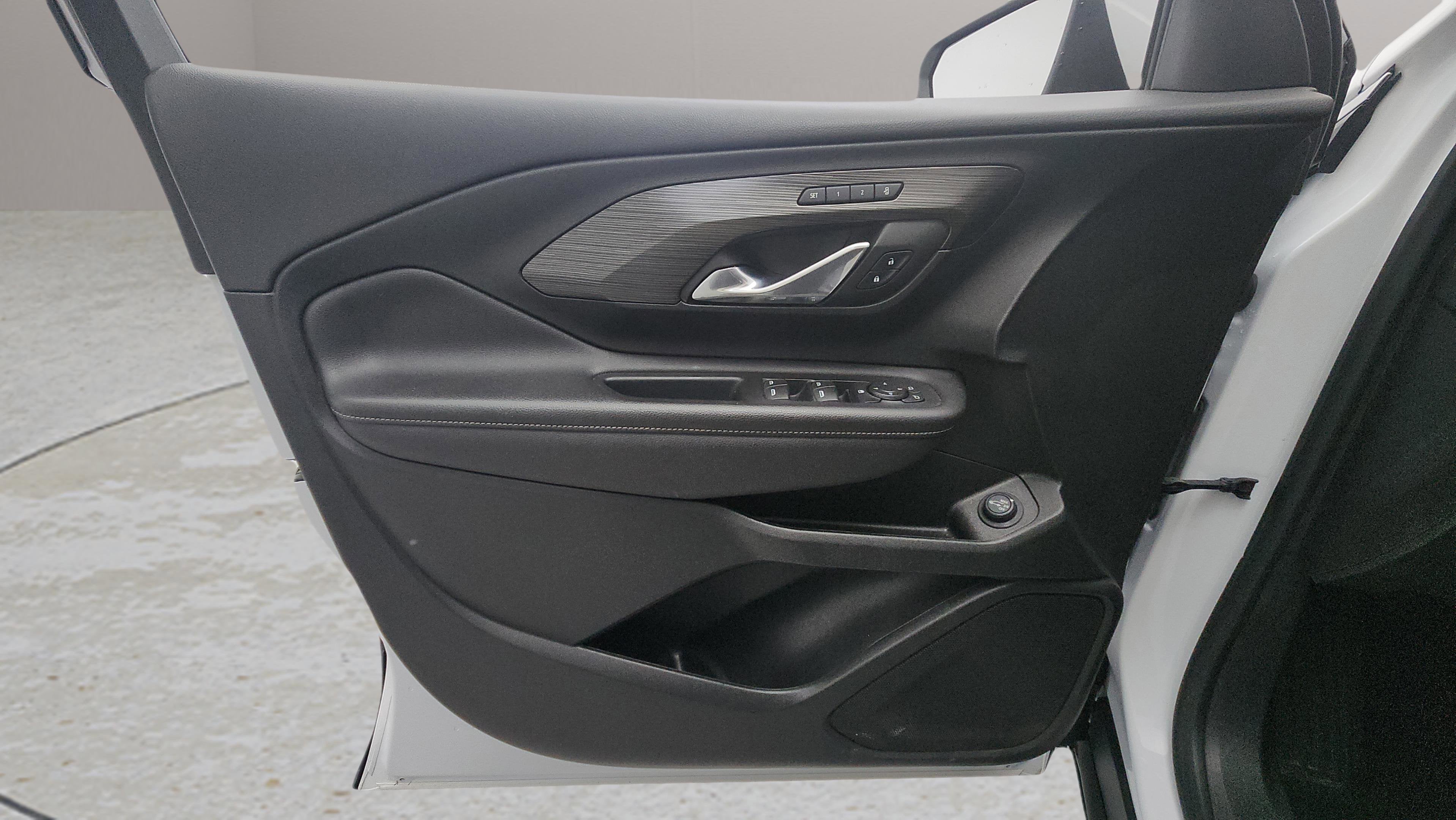 2023 GMC Terrain FWD SLT