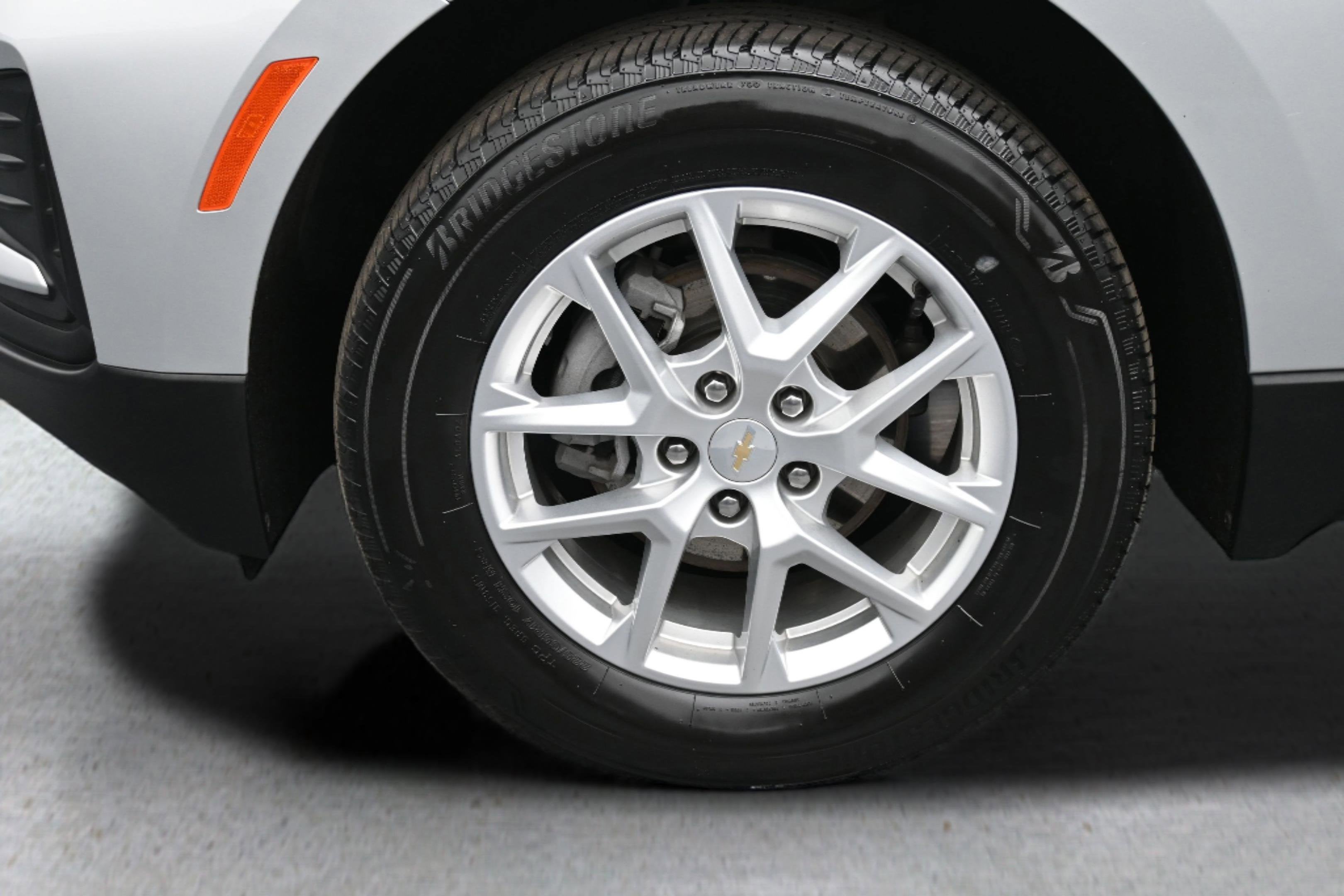 2022 Chevrolet Equinox AWD LS