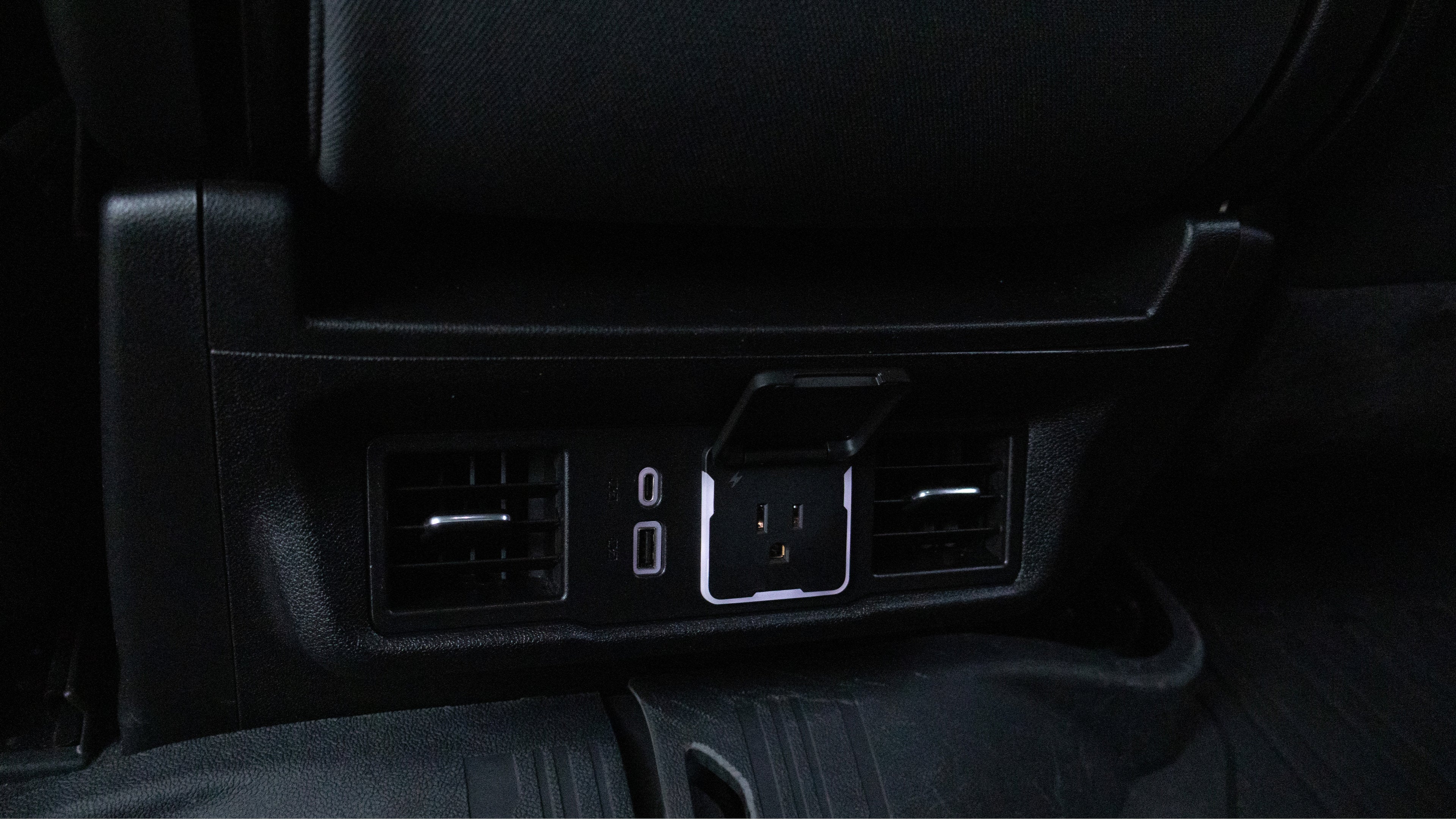 2023 GMC Sierra 1500 4WD Crew Cab Short Box Elevation with 3SB