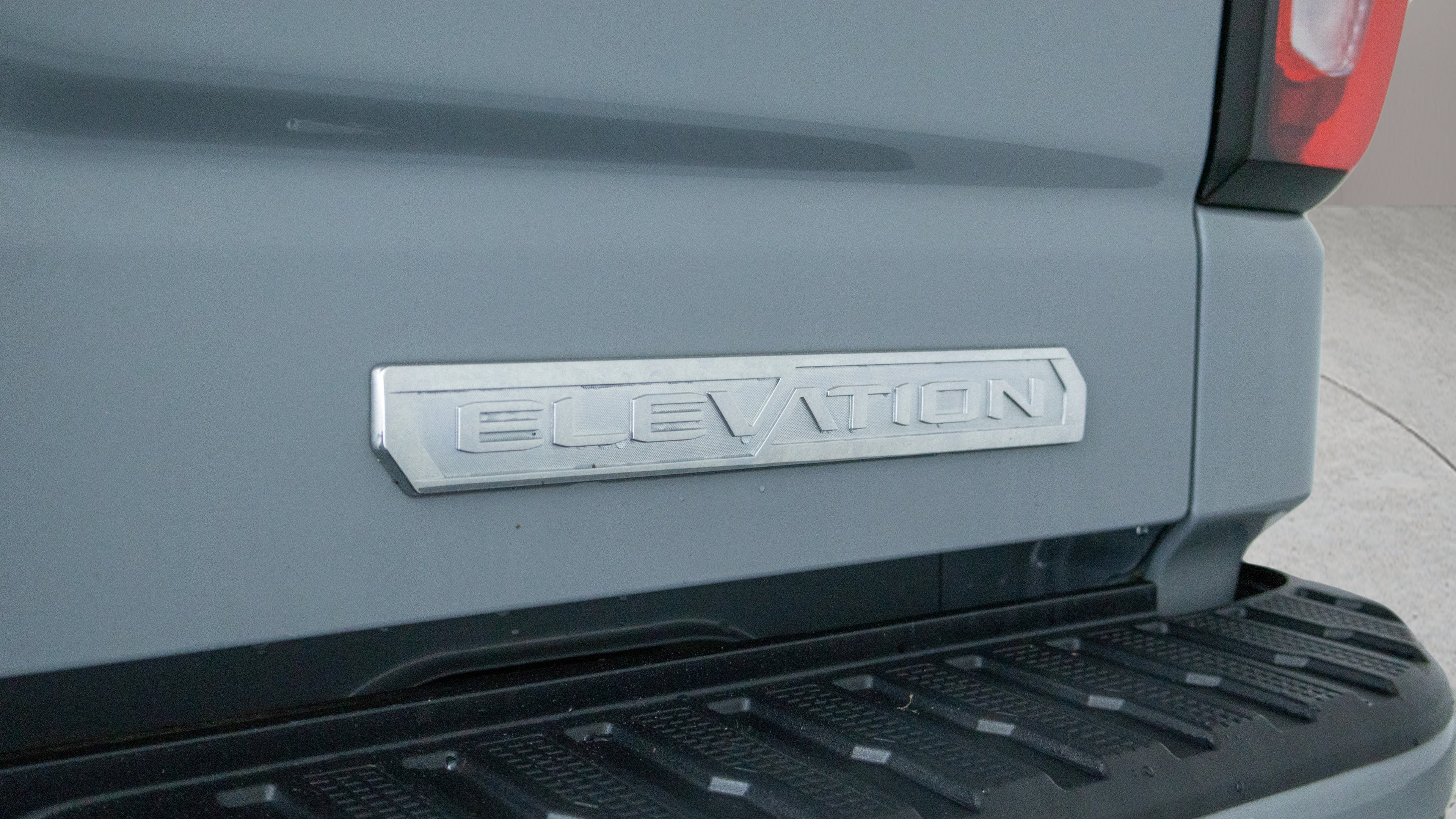 2024 GMC Sierra 1500 4WD Crew Cab Short Box Elevation with 3SB