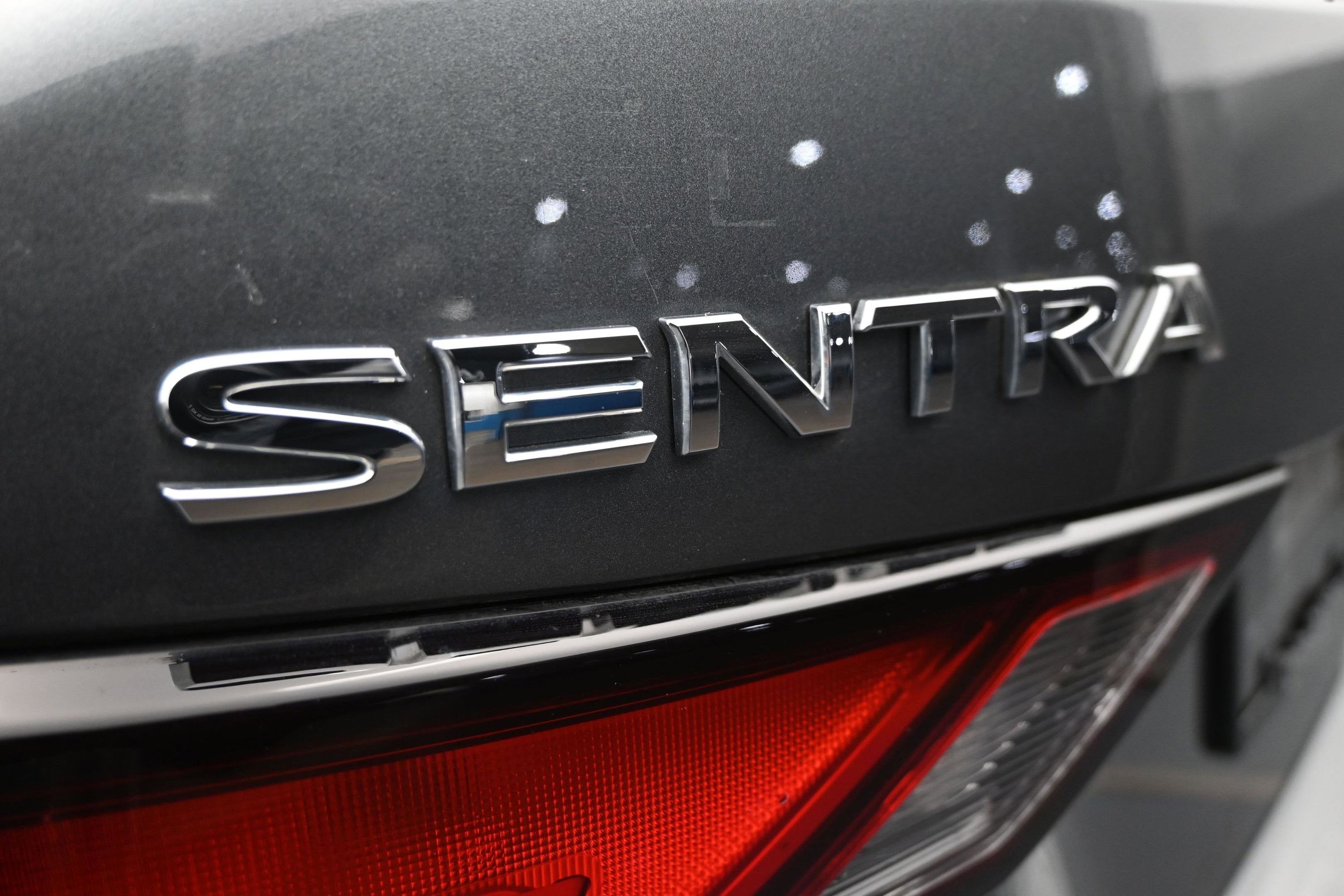 2022 Nissan Sentra SV Xtronic CVT