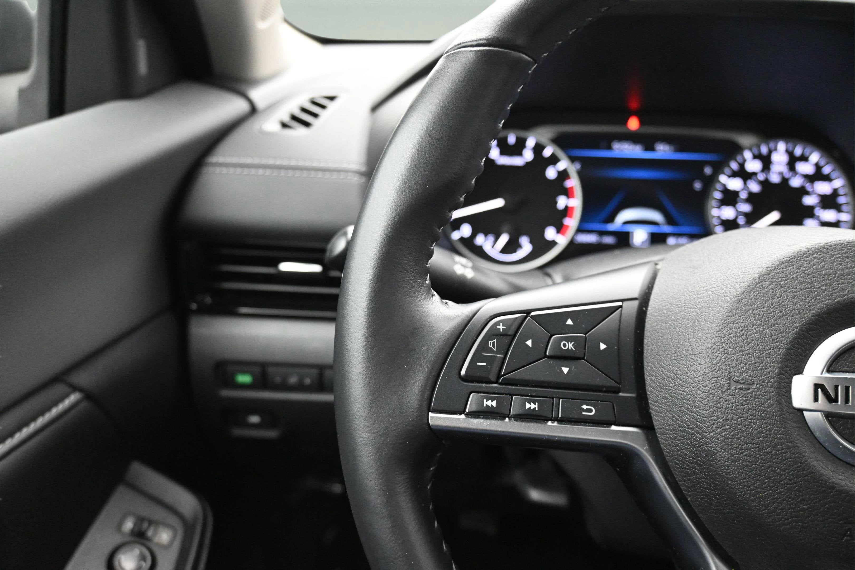 2022 Nissan Sentra SV Xtronic CVT