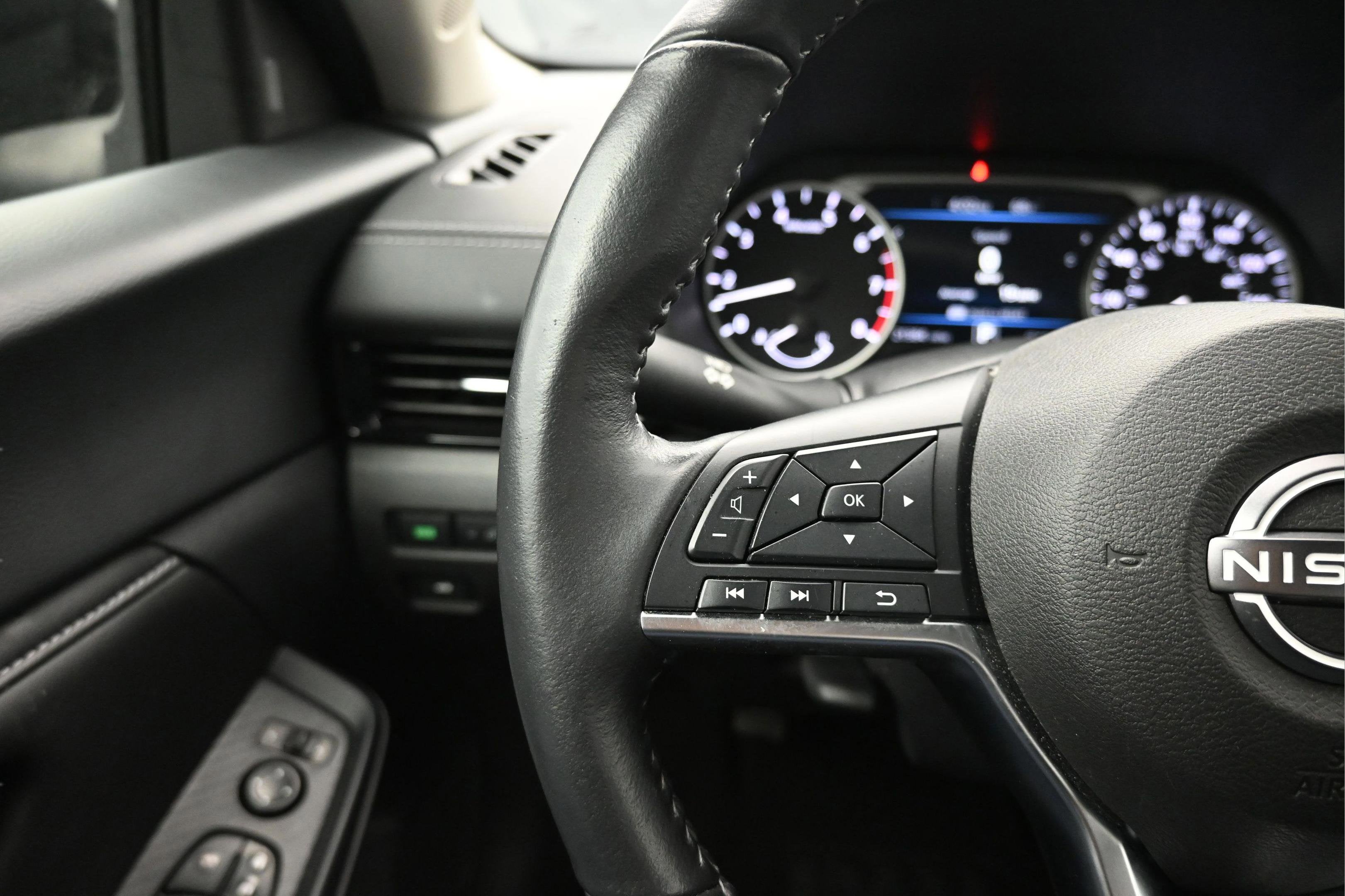 2024 Nissan Sentra SV Xtronic CVT