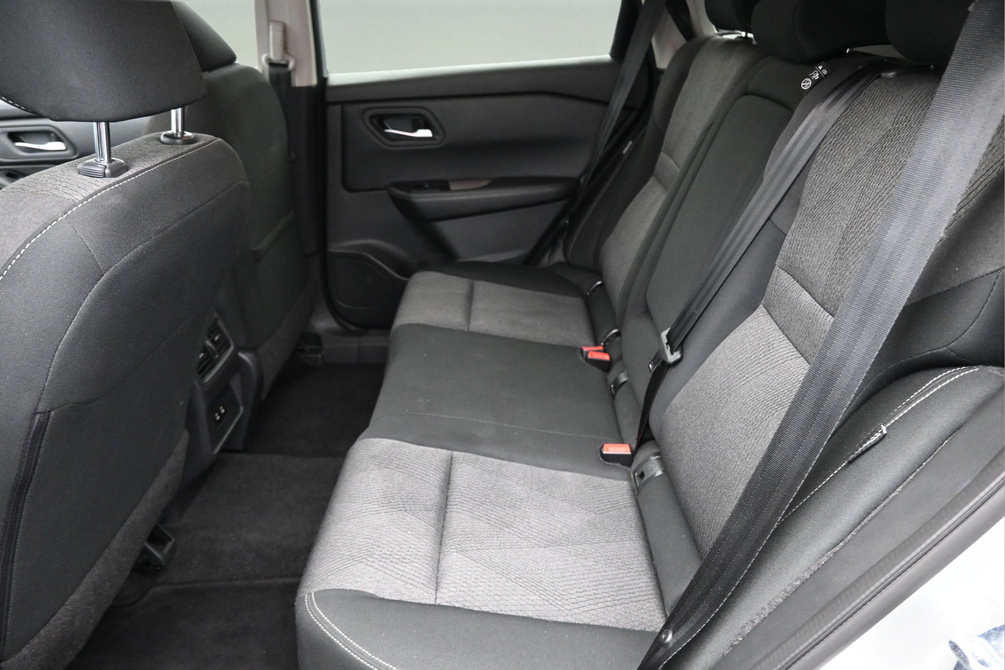 2025 Nissan Rogue SV FWD